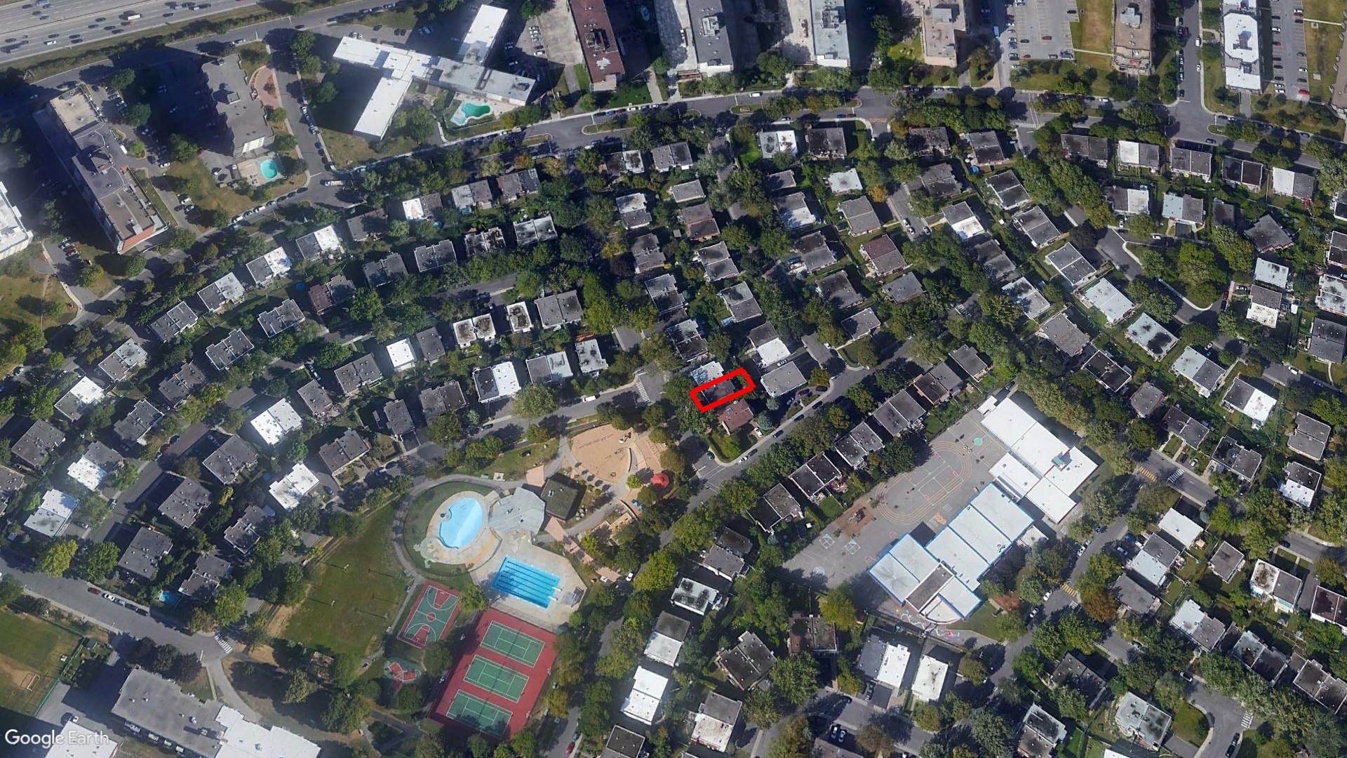 Tax Sale Montreal, Quebec - 040198-07