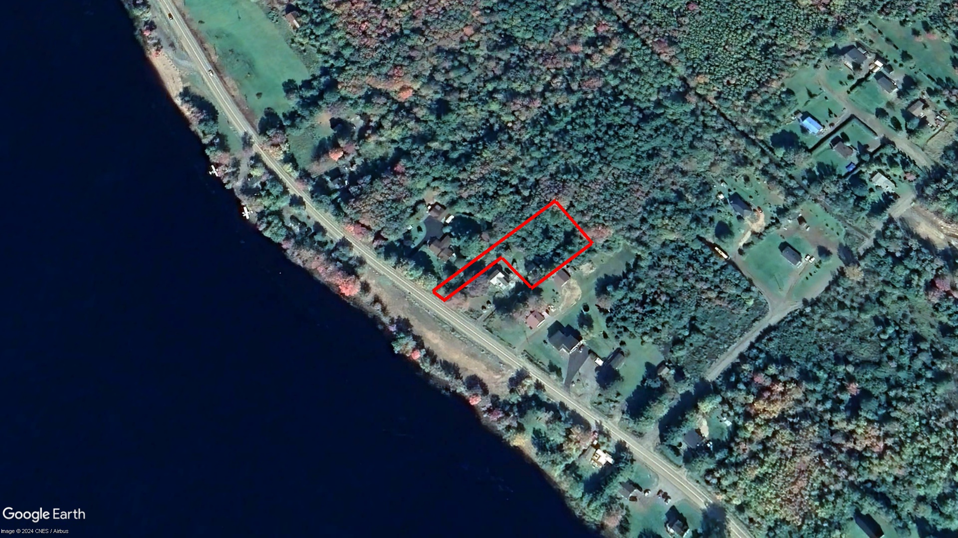 Tax Sale Lunenburg, Nova Scotia - 09680055