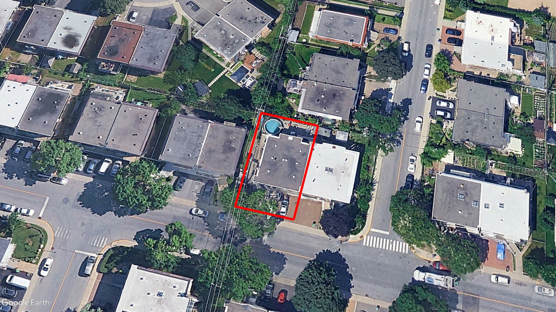 Tax Sale Montreal, Quebec - 020926-32