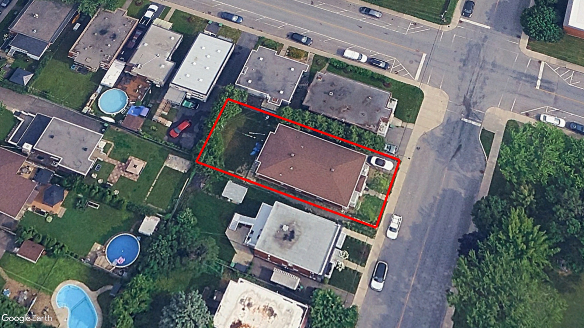 Tax Sale Montreal, Quebec - 040268-42