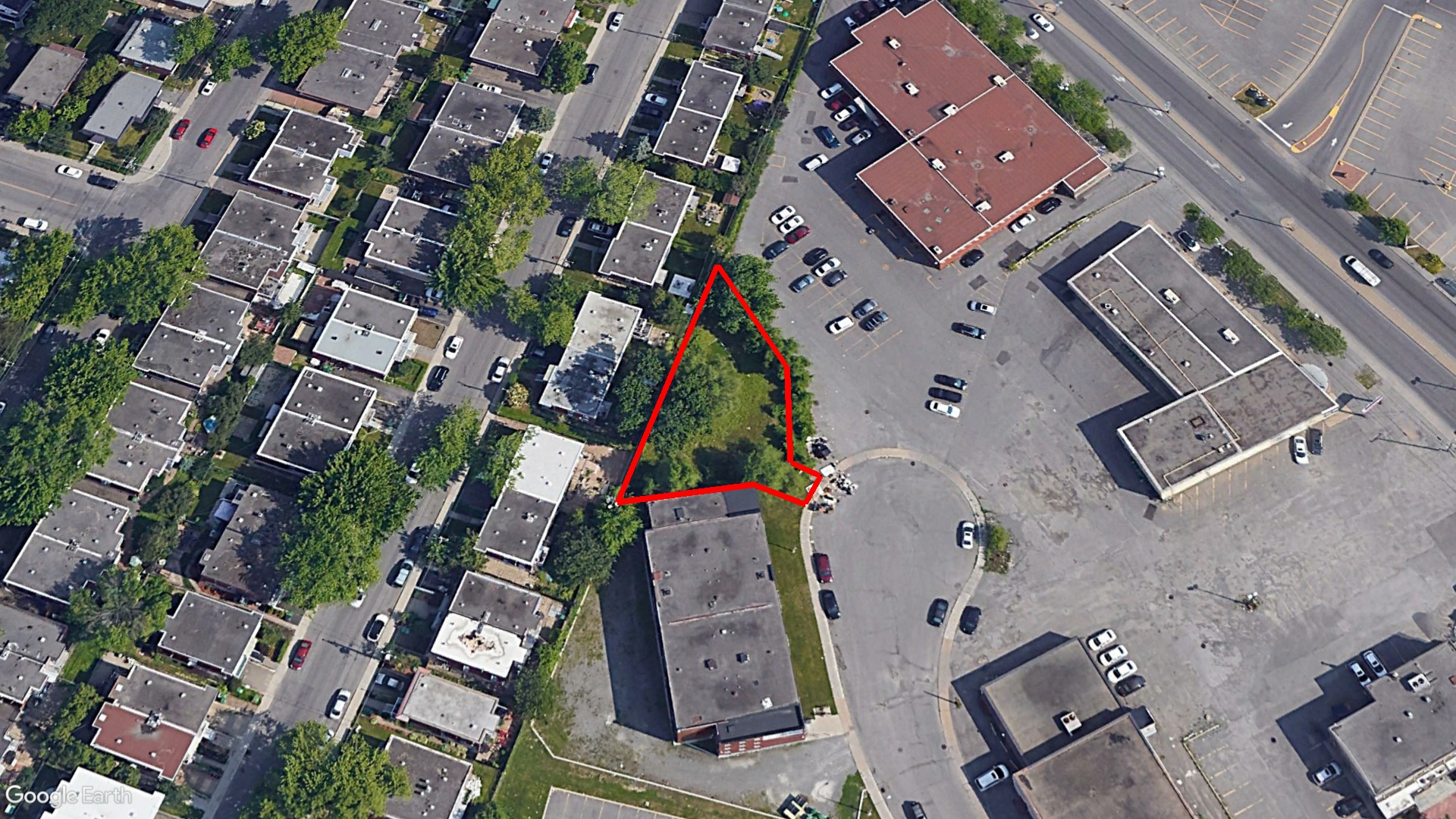 Tax Sale Montreal, Quebec - 040271-67