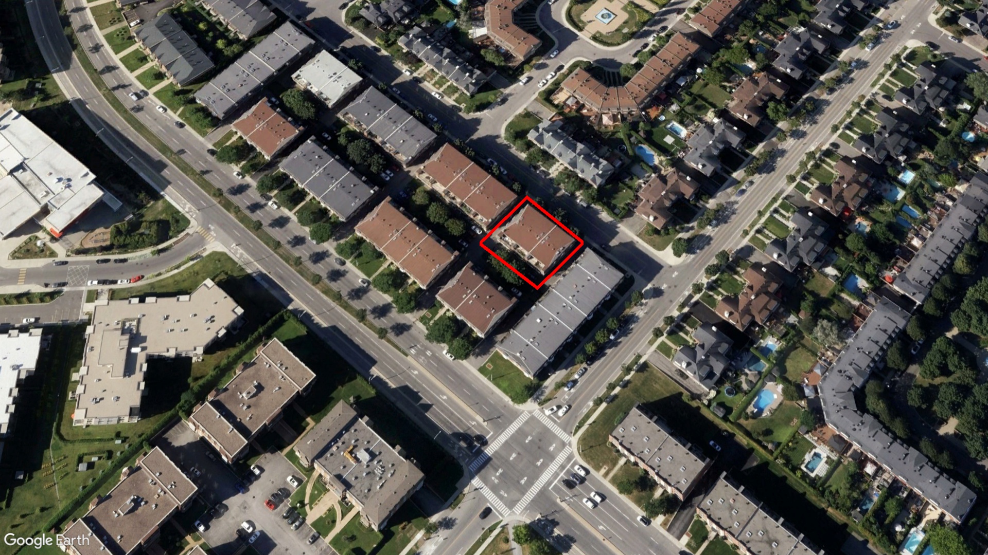 Tax Sale Montreal, Quebec - 051344-10