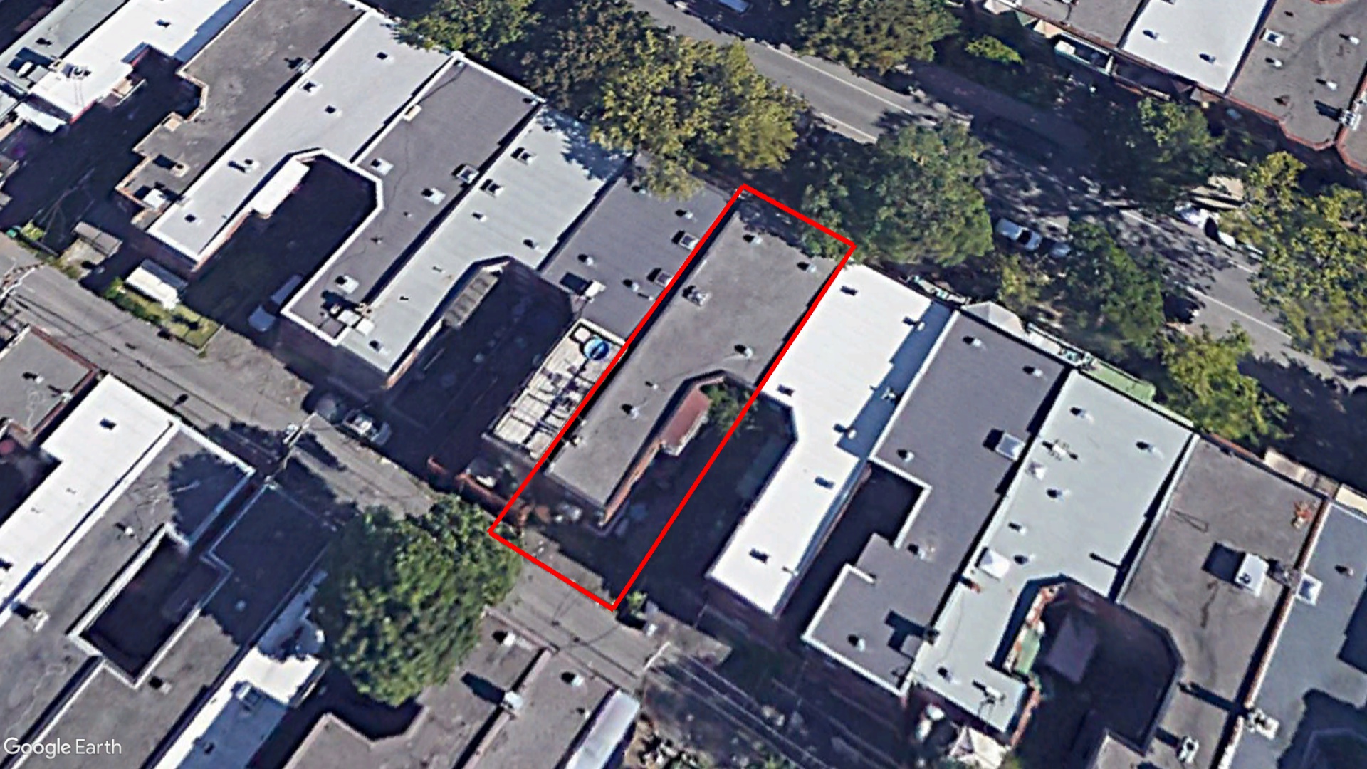 Tax Sale Montreal, Quebec - 031172-68