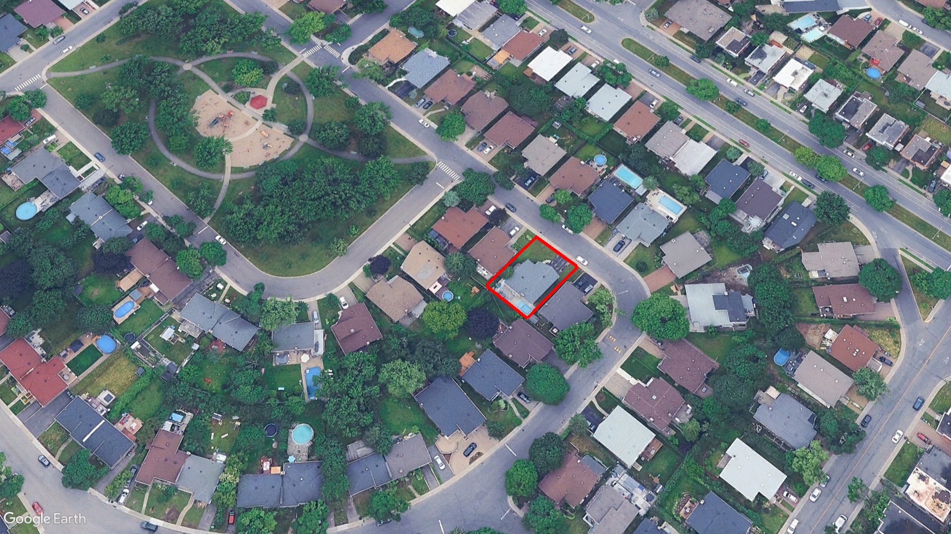 Tax Sale Montreal, Quebec - 040982-76