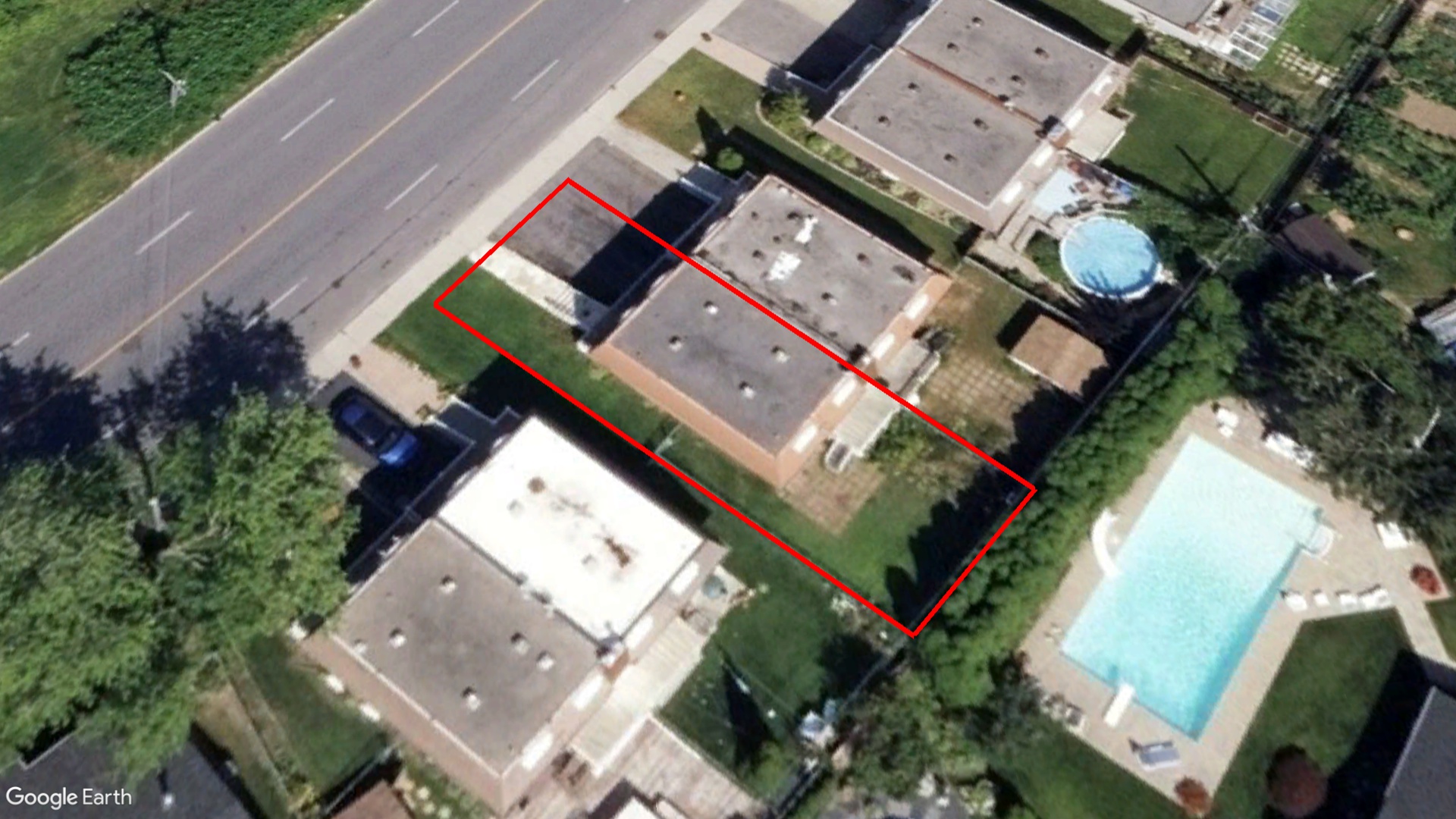 Tax Sale Montreal, Quebec - 040490-10