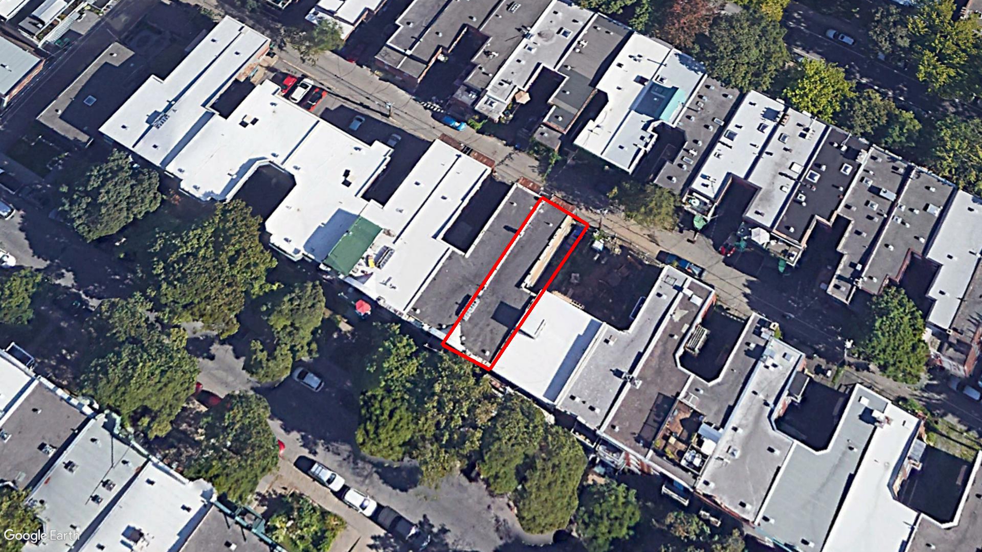 Tax Sale Montreal, Quebec - 030305-31