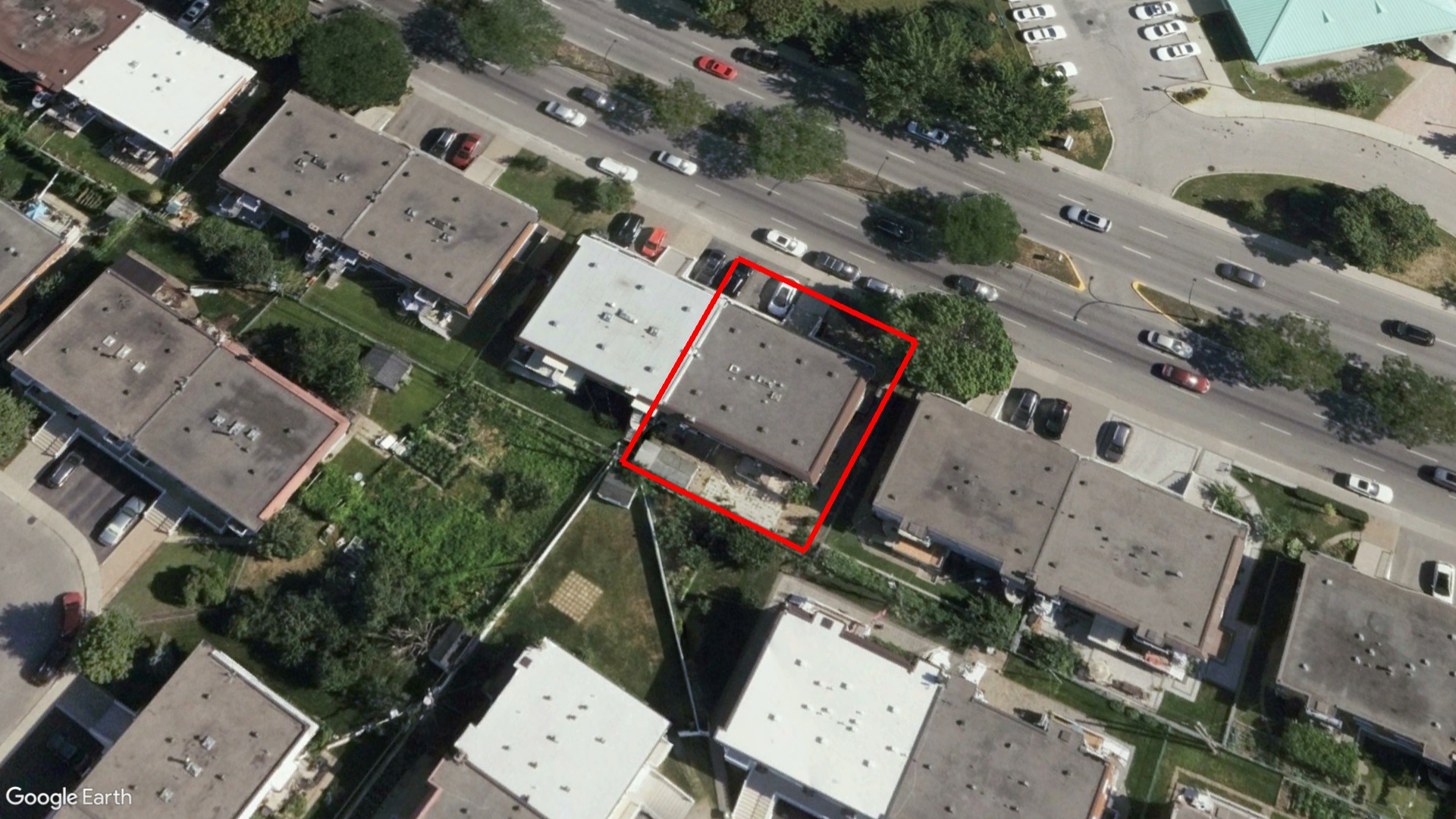 Tax Sale Montreal, Quebec - 020906-29