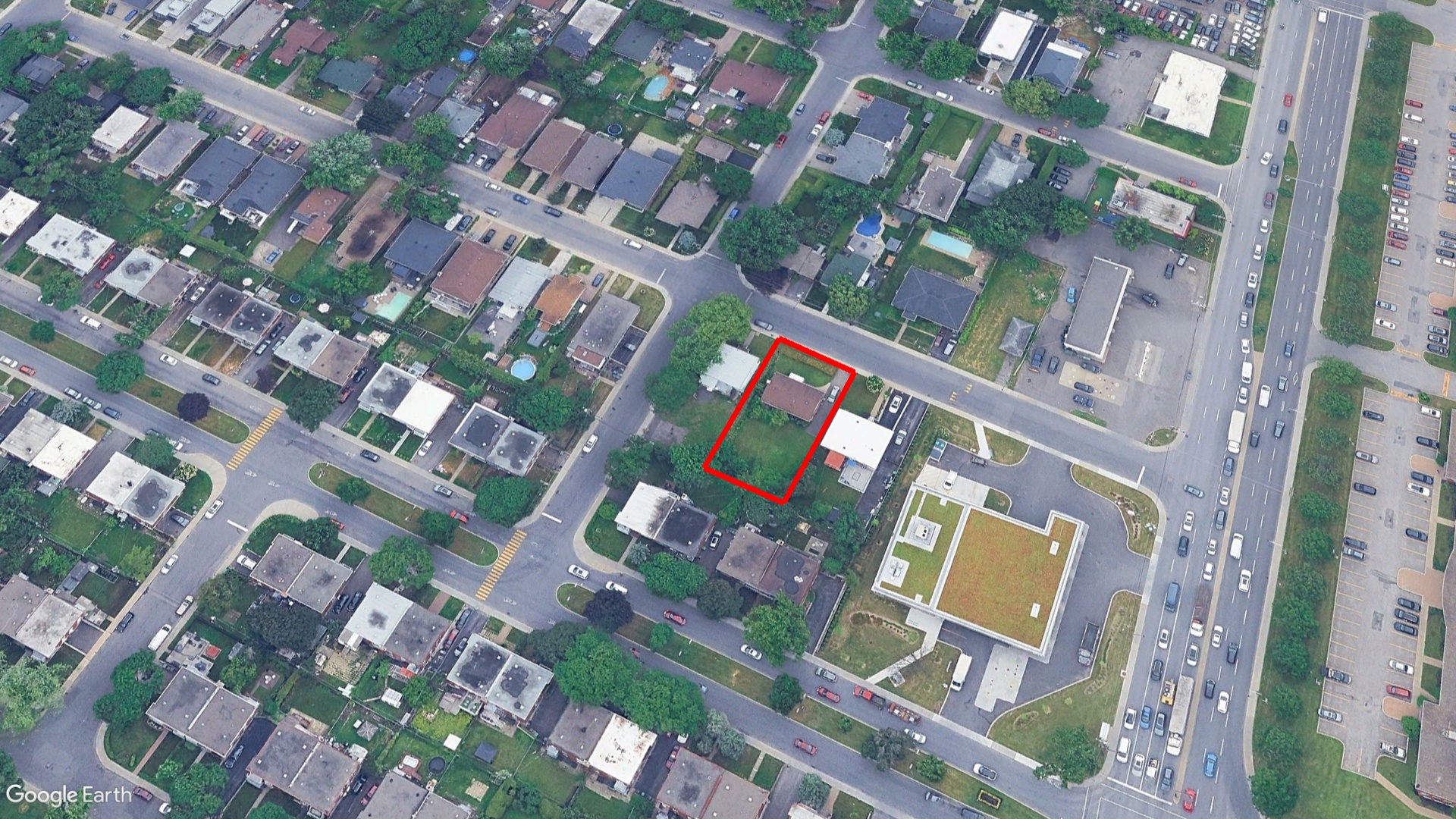 Tax Sale Montreal, Quebec - 040995-66