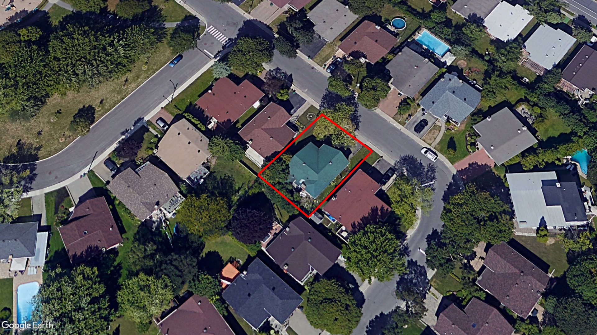 Tax Sale Montreal, Quebec - 040982-76