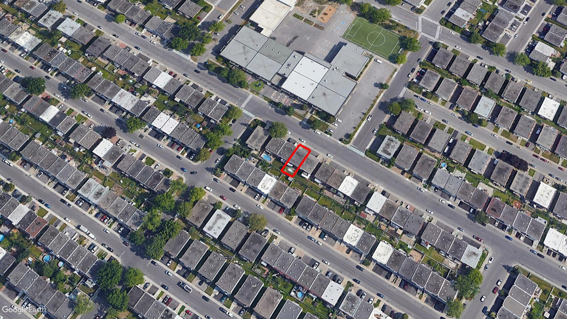 Tax Sale Montreal, Quebec - 040323-39