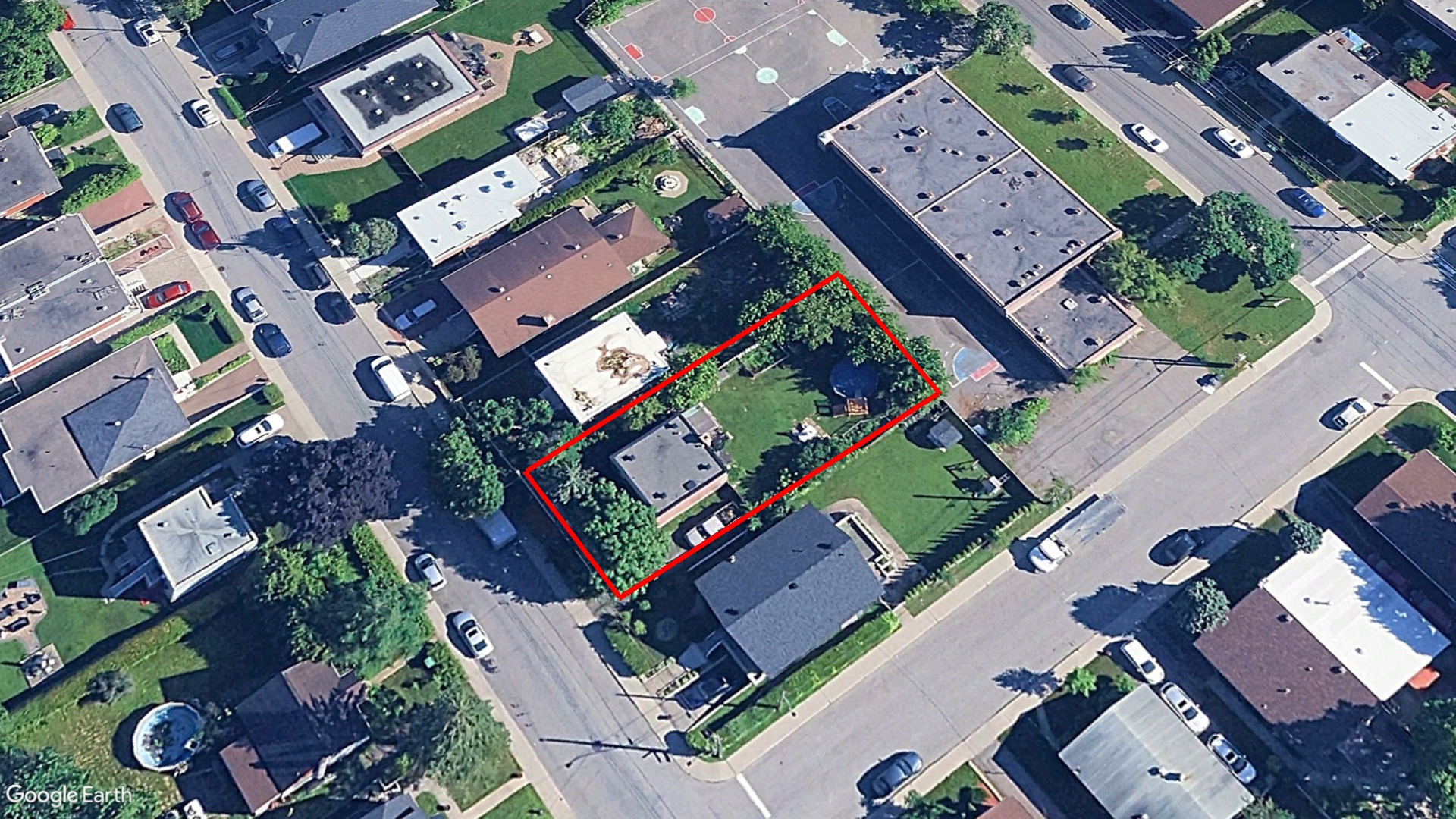 Tax Sale Montreal, Quebec - 021572-96