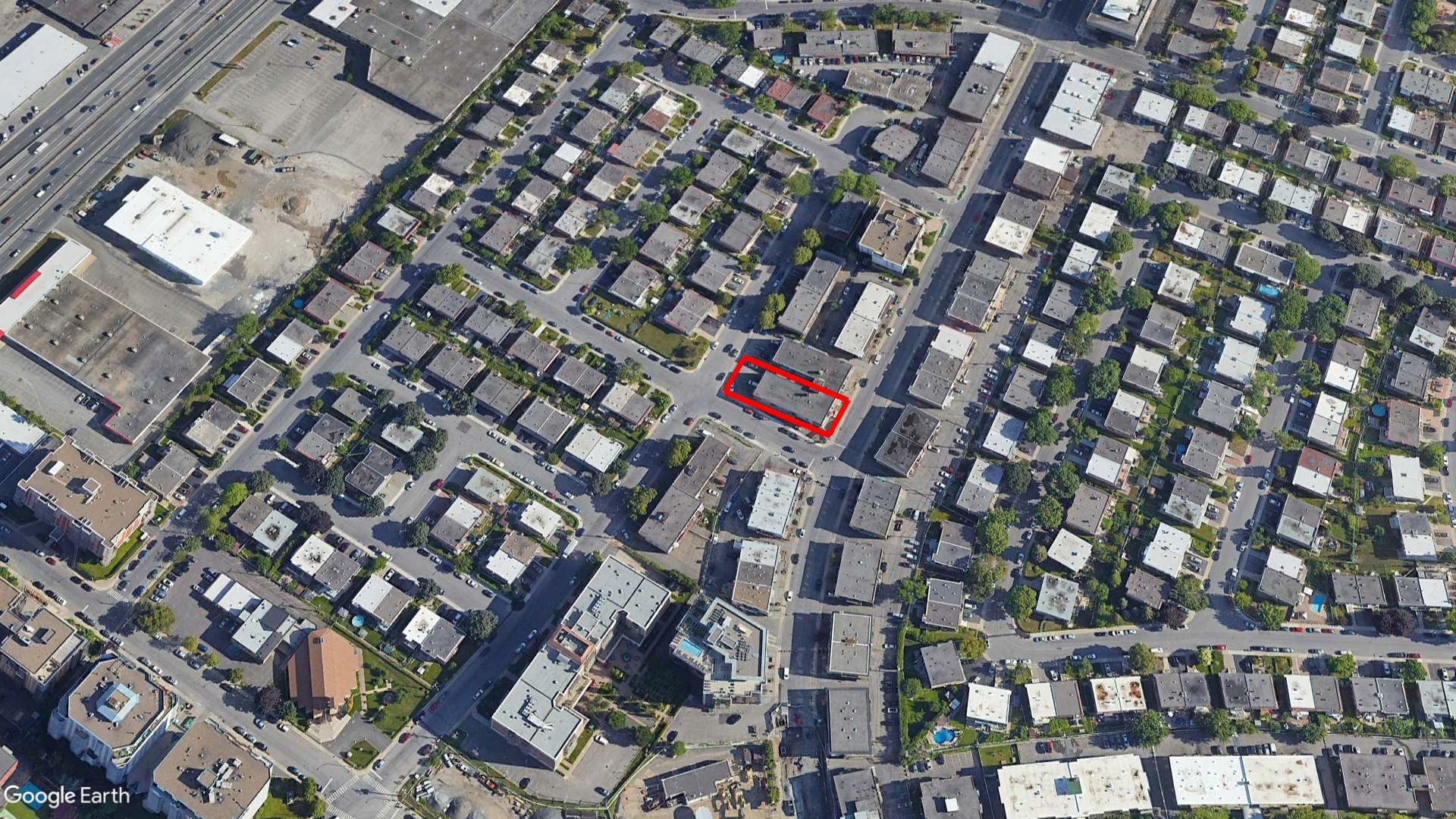 Tax Sale Montreal, Quebec - 020818-77