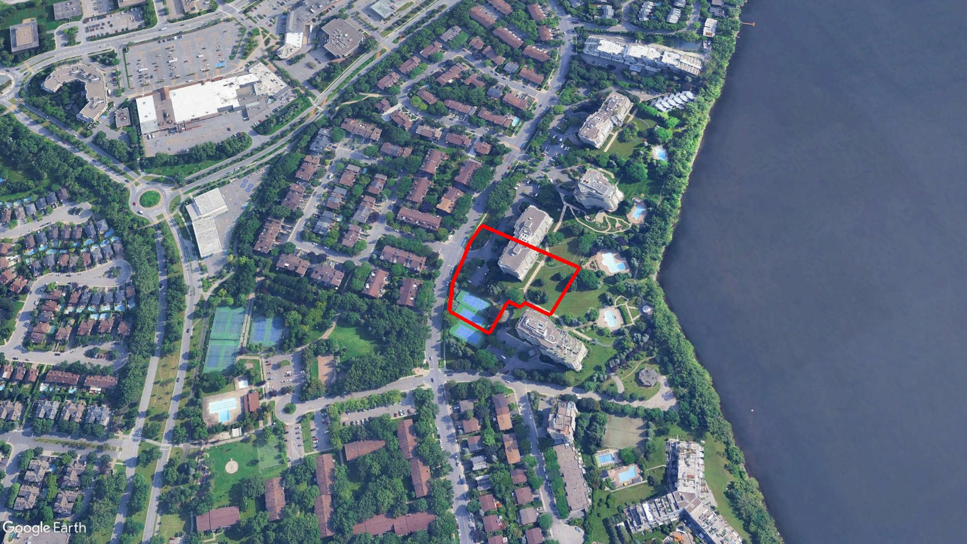 Tax Sale Montreal, Quebec - 010958-43