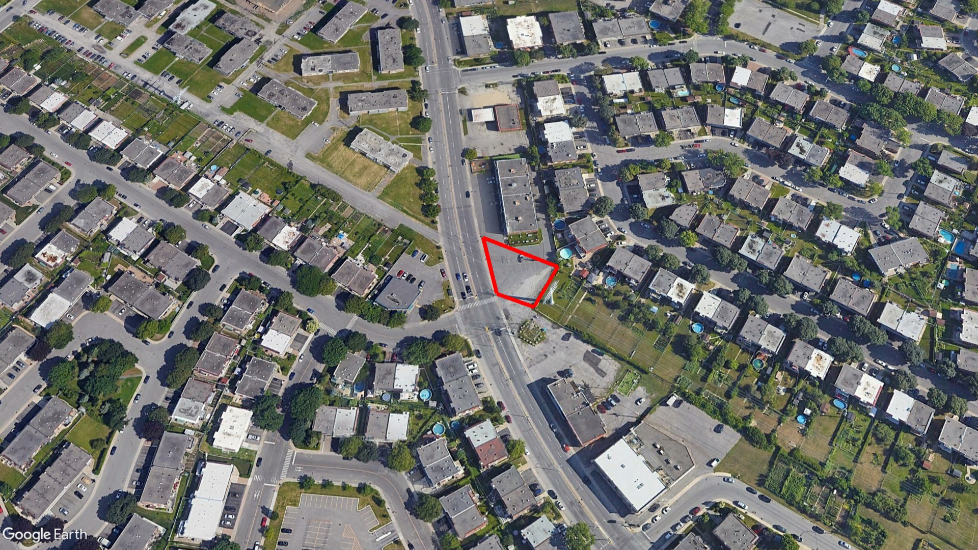 Tax Sale Montreal, Quebec - 020895-62