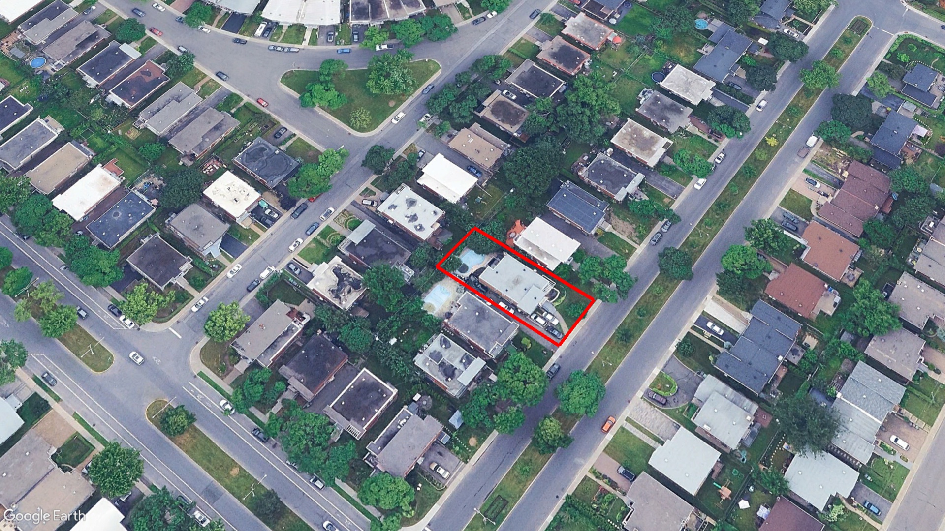 Tax Sale Montreal, Quebec - 040316-26