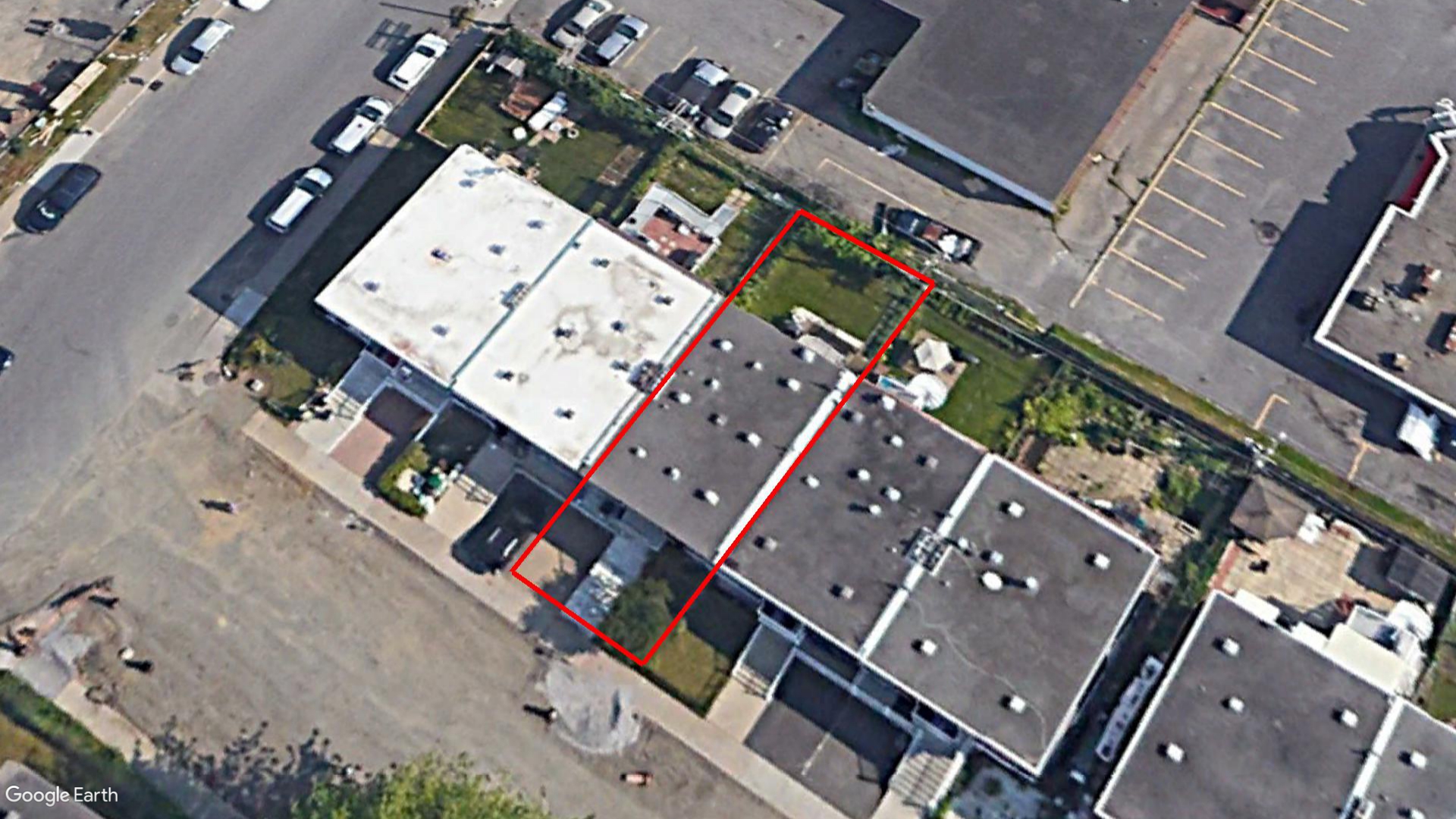 Tax Sale Montreal, Quebec - 040381-49