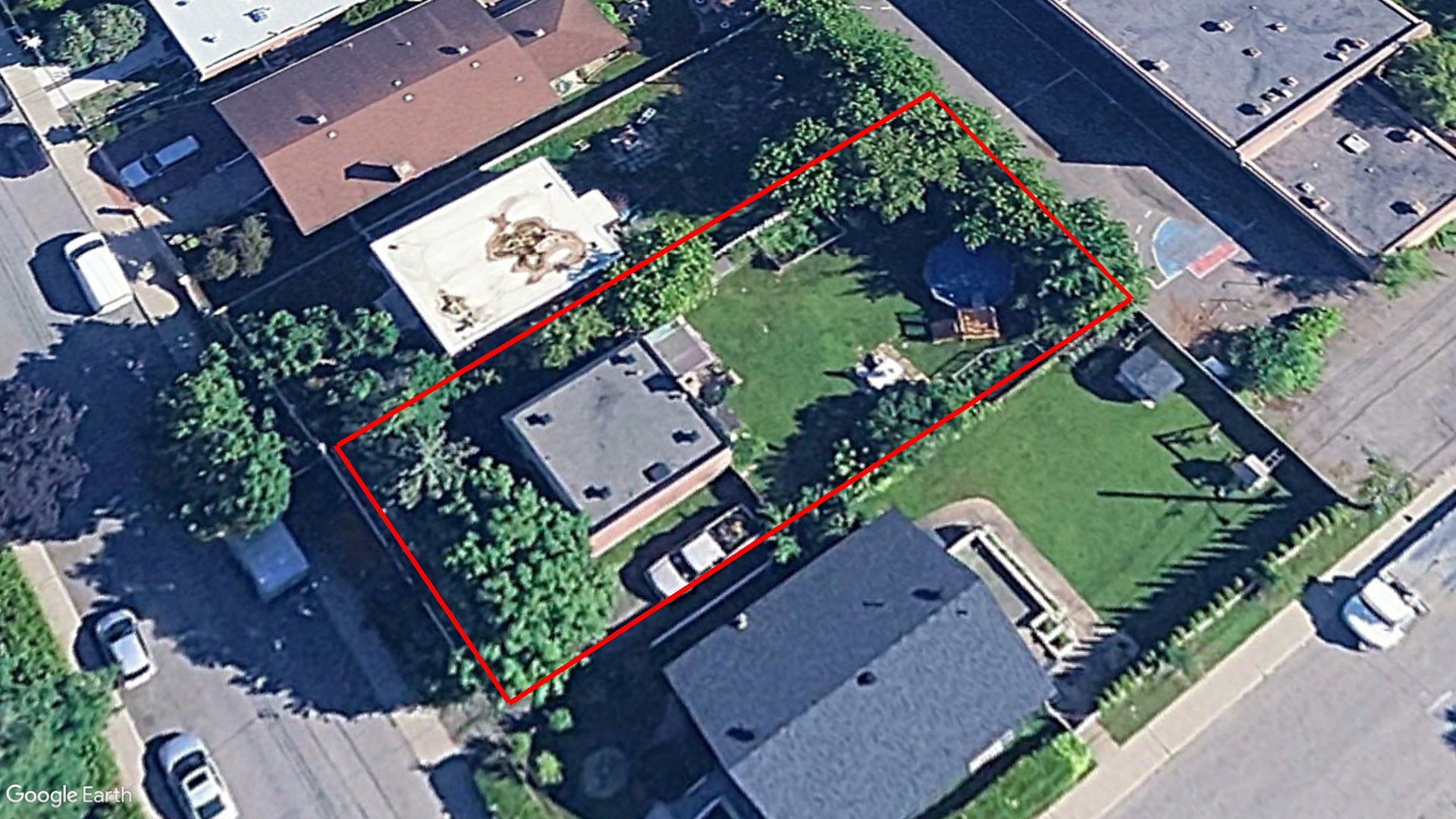 Tax Sale Montreal, Quebec - 021572-96