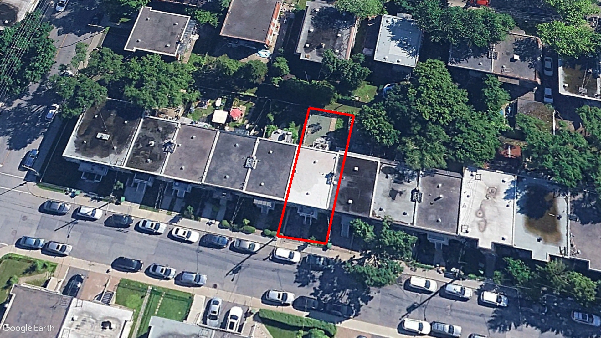 Tax Sale Montreal, Quebec - 020731-32