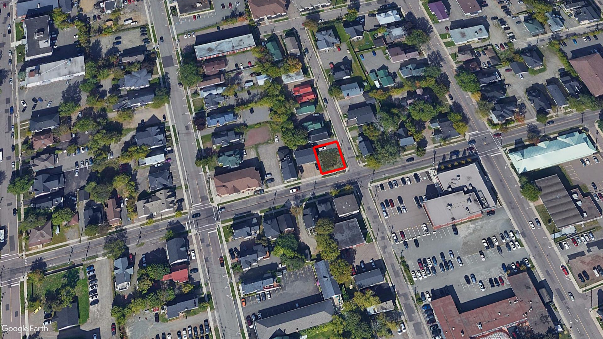 Tax Sale Moncton, New Brunswick - 01875505