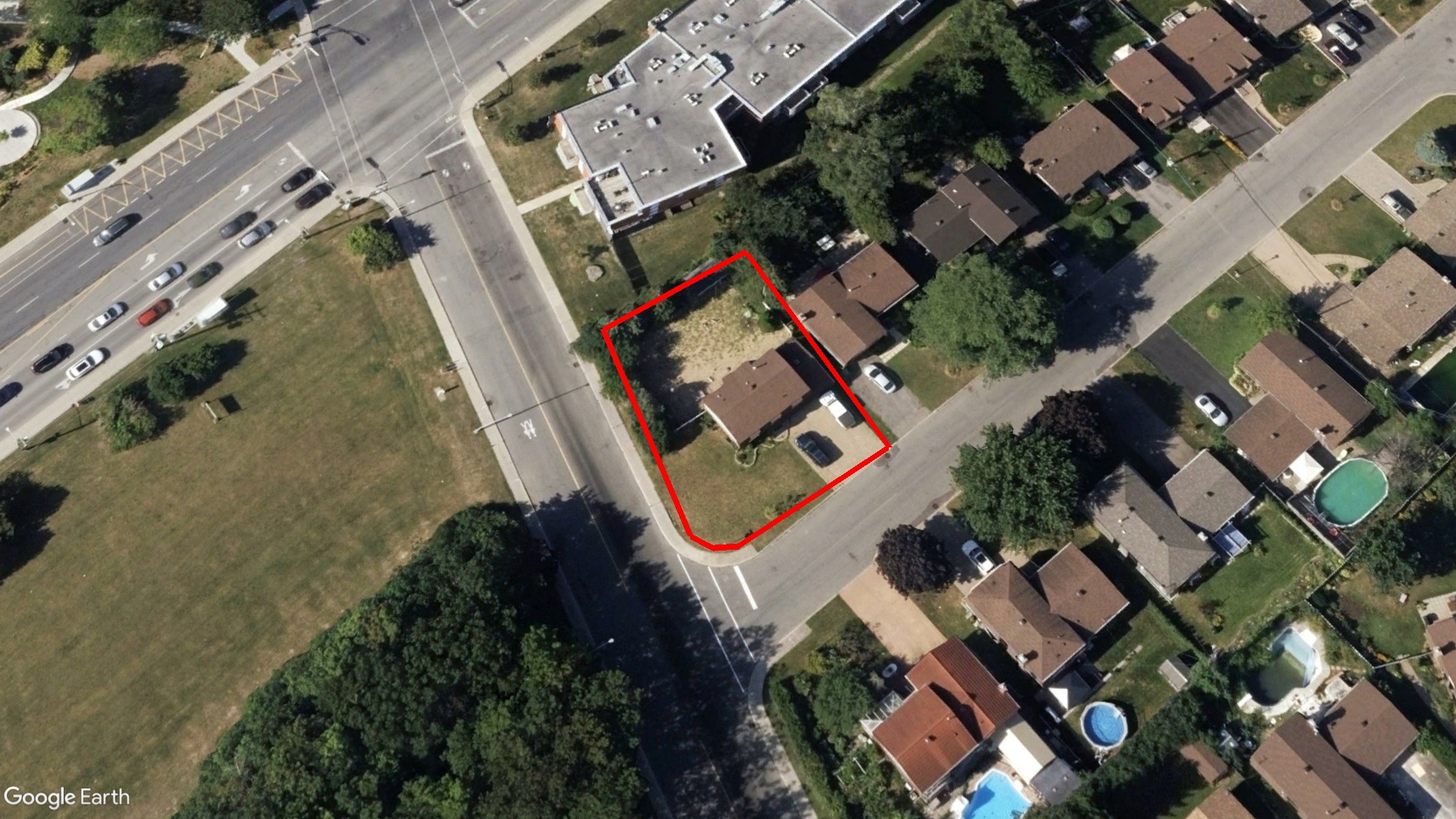 Tax Sale Montreal, Quebec - 040196-73