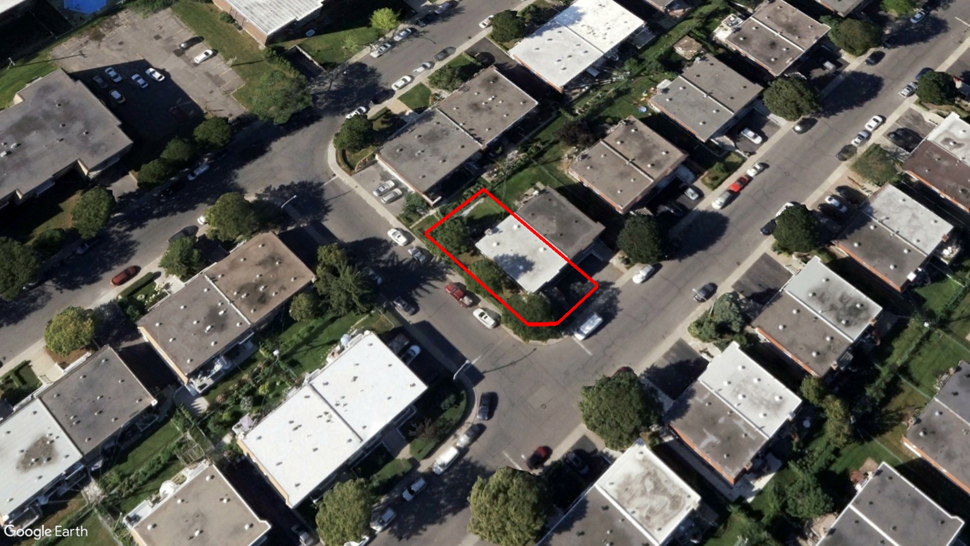 Tax Sale Montreal, Quebec - 041021-01