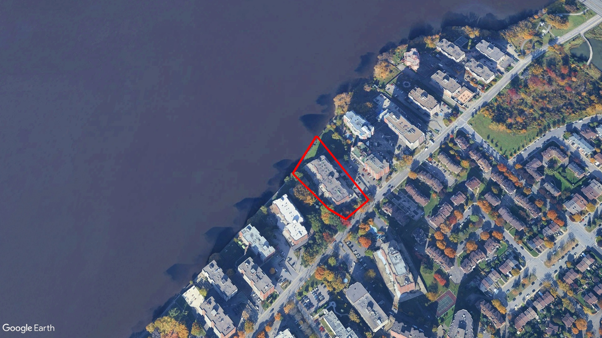 Tax Sale Montreal, Quebec - 020902-16