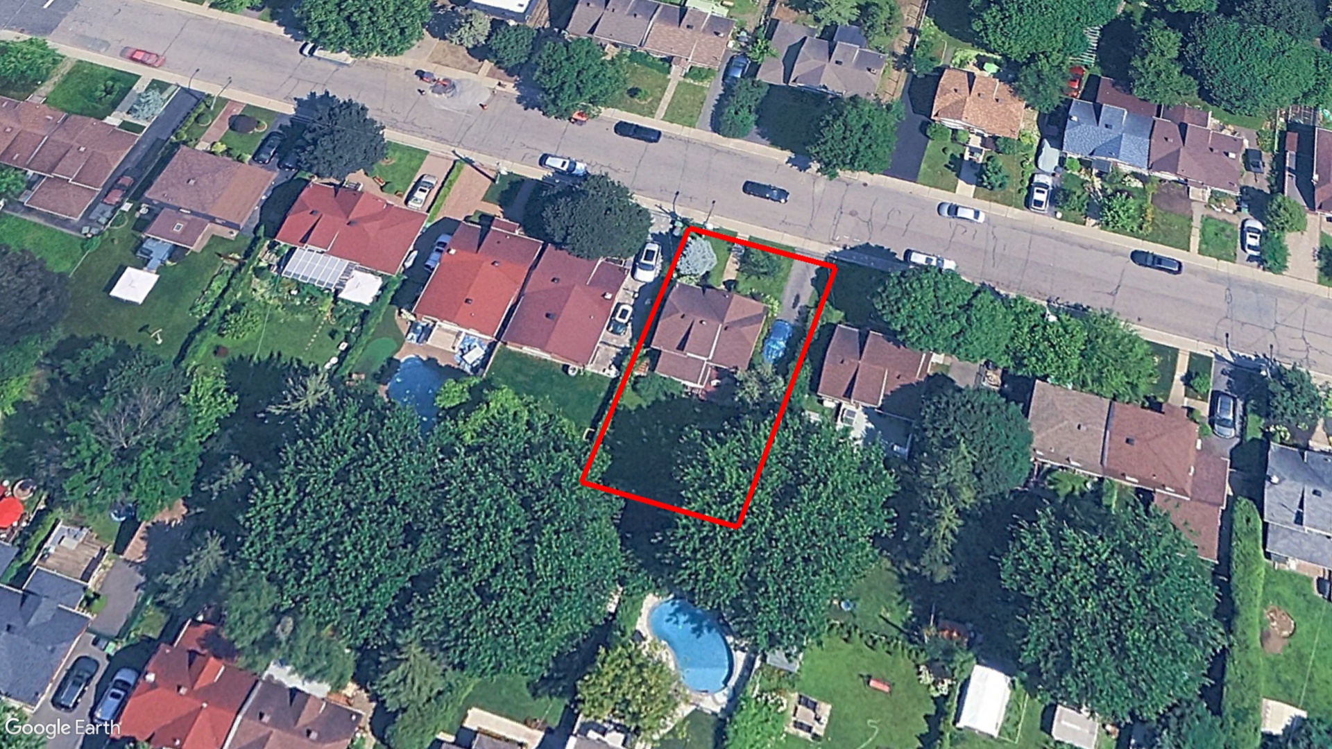 Tax Sale Montreal, Quebec - 040309-13