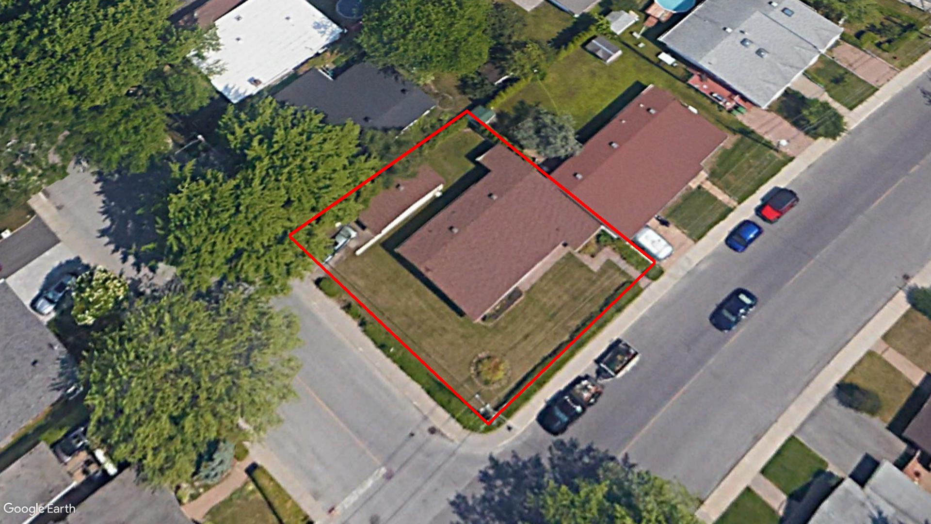 Tax Sale Montreal, Quebec - 040487-61