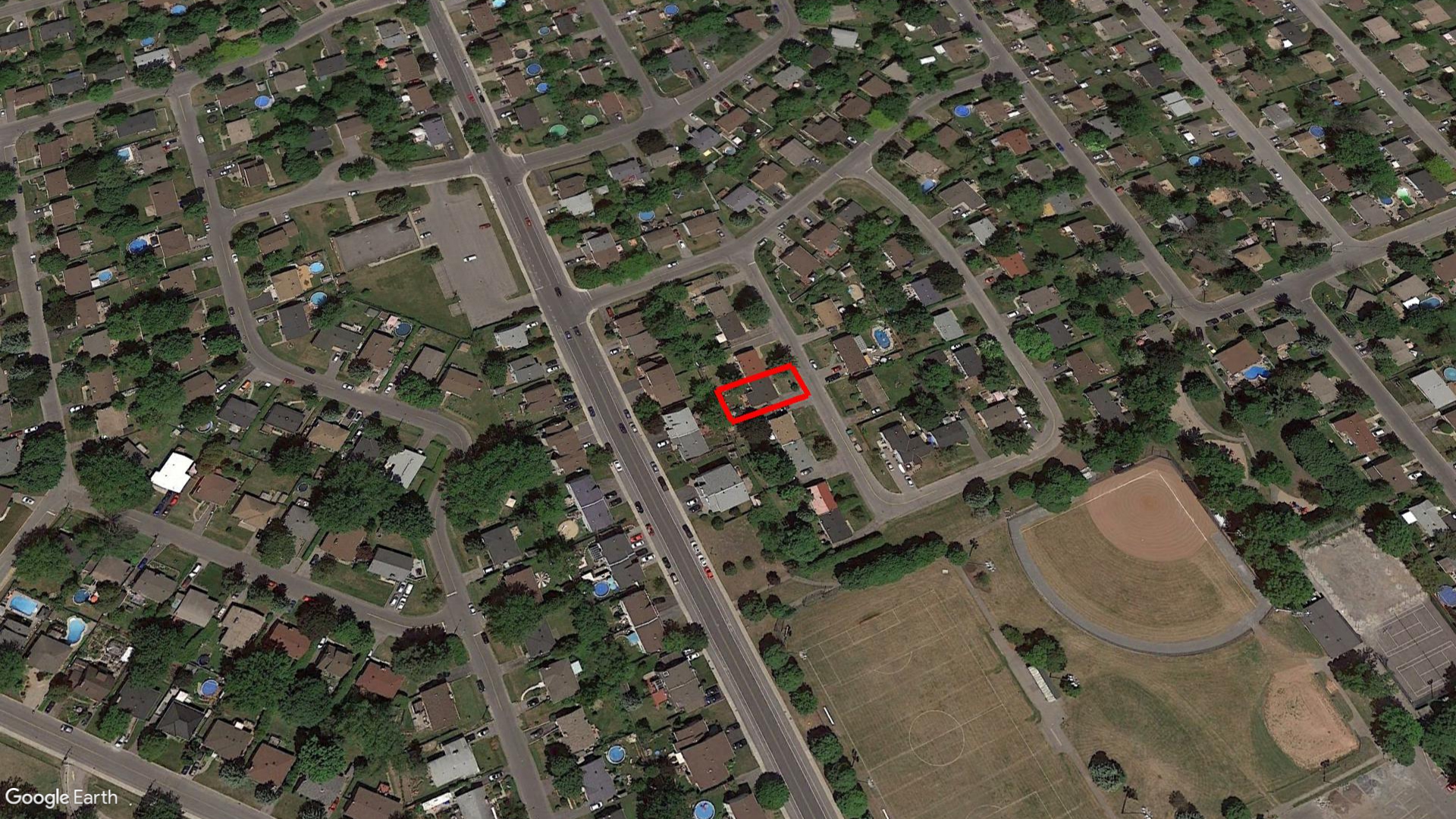 Tax Sale Montreal, Quebec - 040177-09