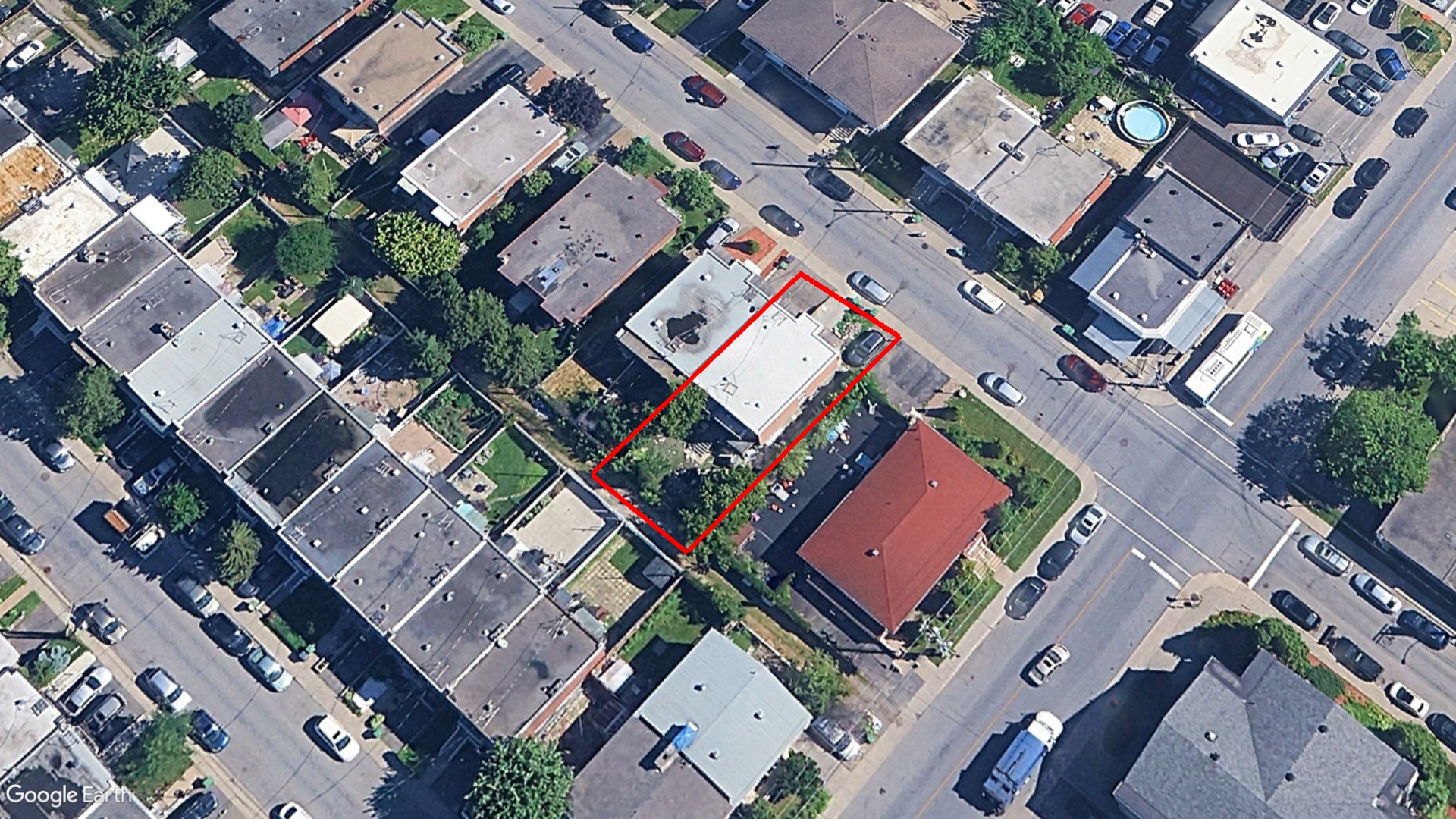 Tax Sale Montreal, Quebec - 020727-72