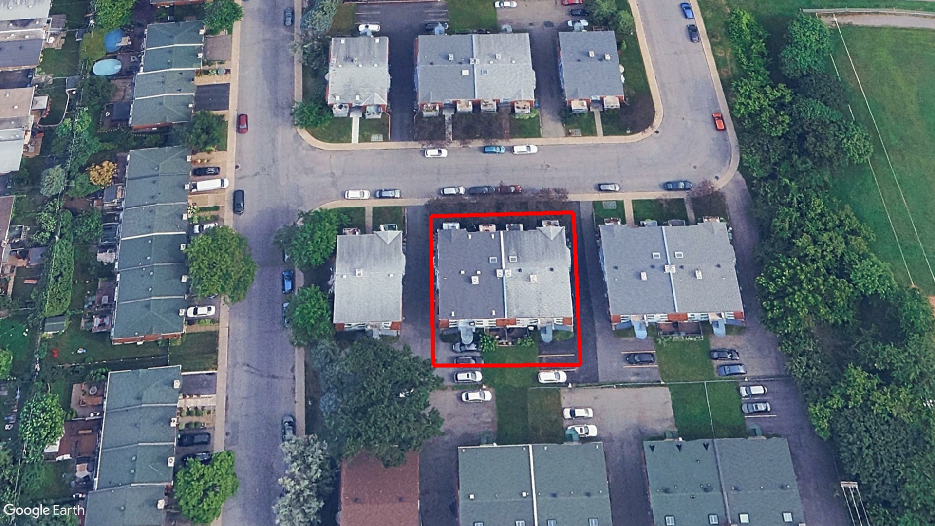 Tax Sale Montreal, Quebec - 050608-30