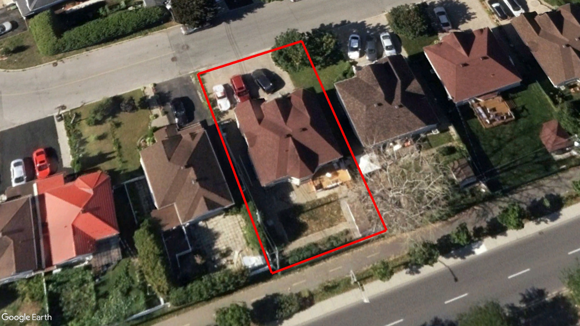 Tax Sale Montreal, Quebec - 050910-41