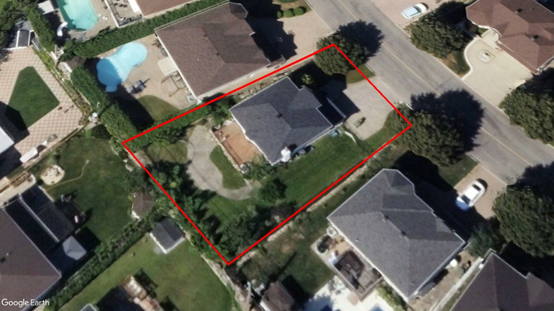 Tax Sale Montreal, Quebec - 041316-31