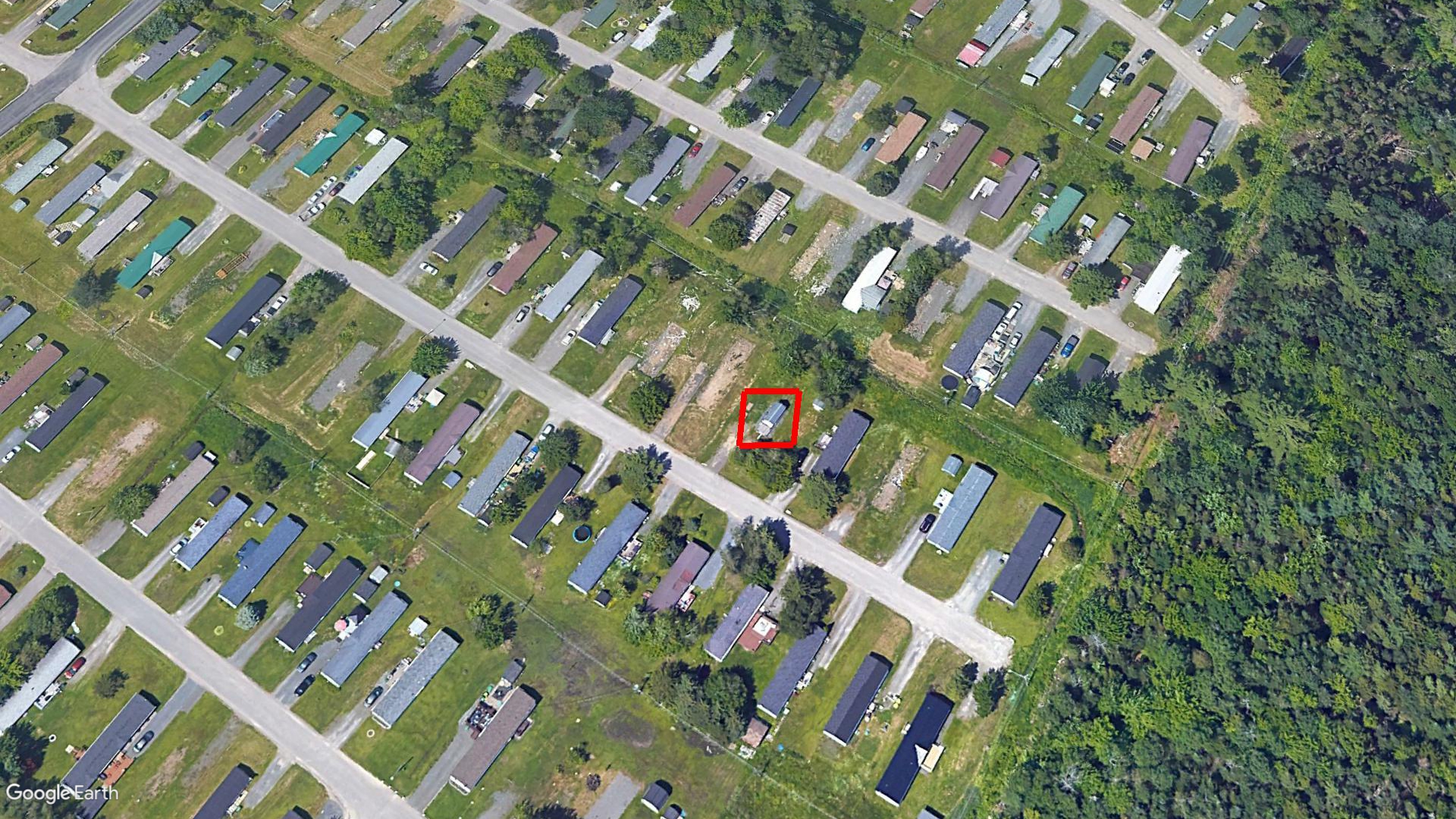 Tax Sale Fredericton, New Brunswick - 03682877