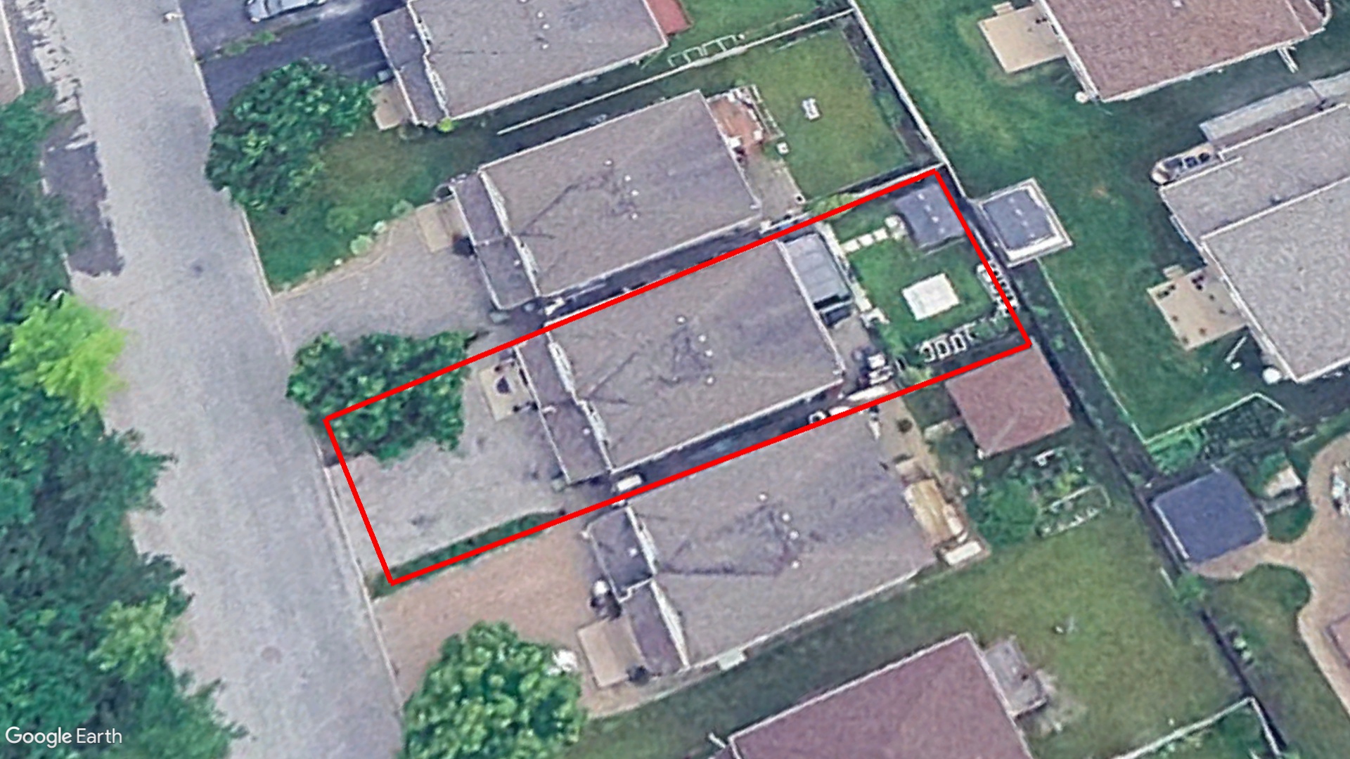 Tax Sale Montreal, Quebec - 051606-51