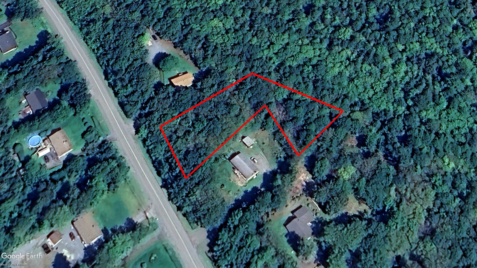 Tax Sale Lunenburg, Nova Scotia - 09325670