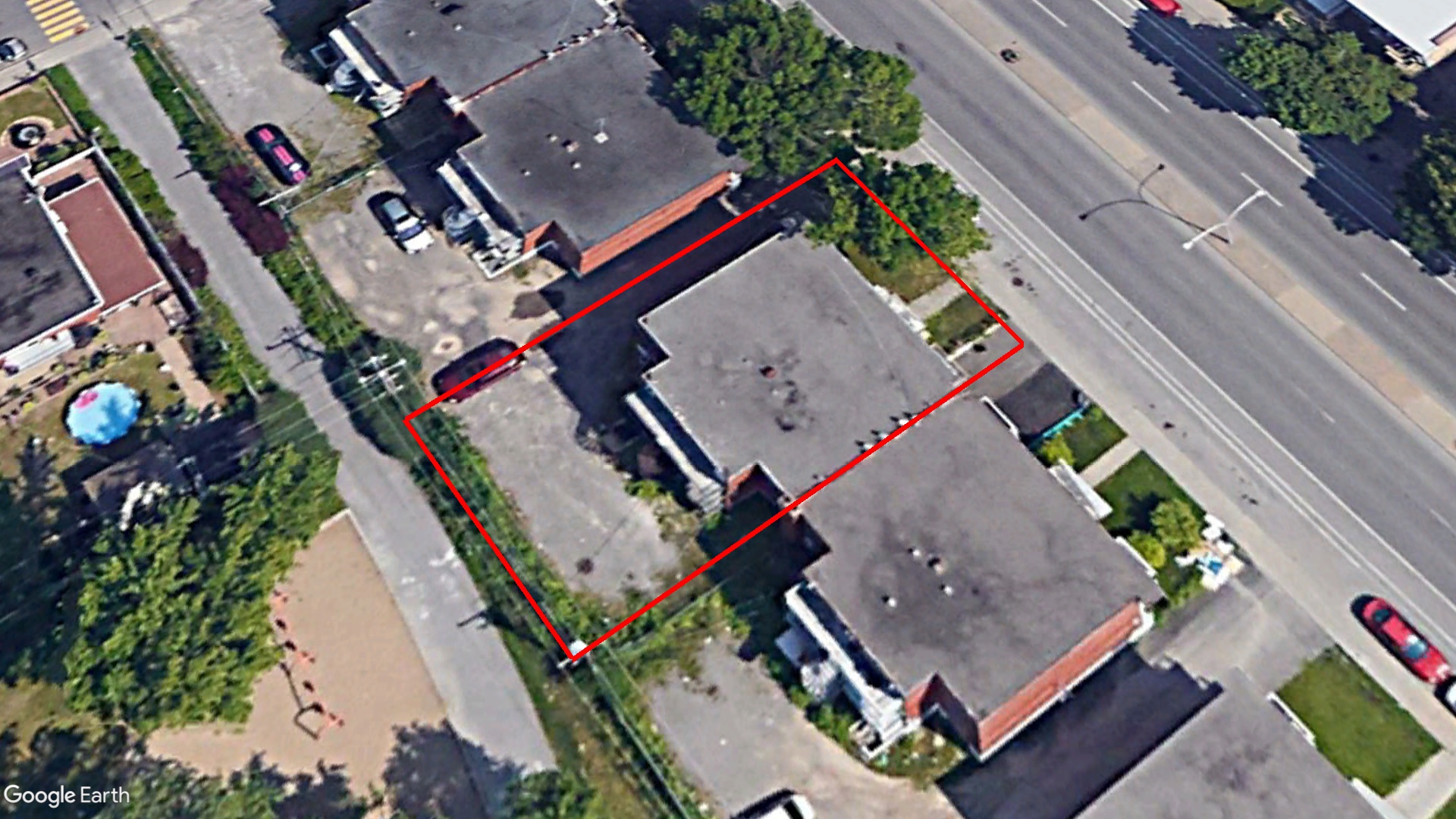 Tax Sale Montreal, Quebec - 020812-71