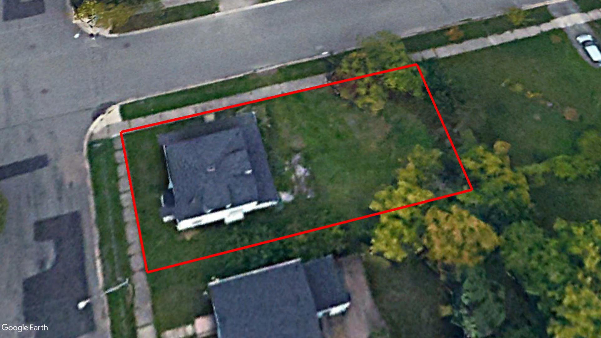 Tax Sale Moncton, New Brunswick - 01908609