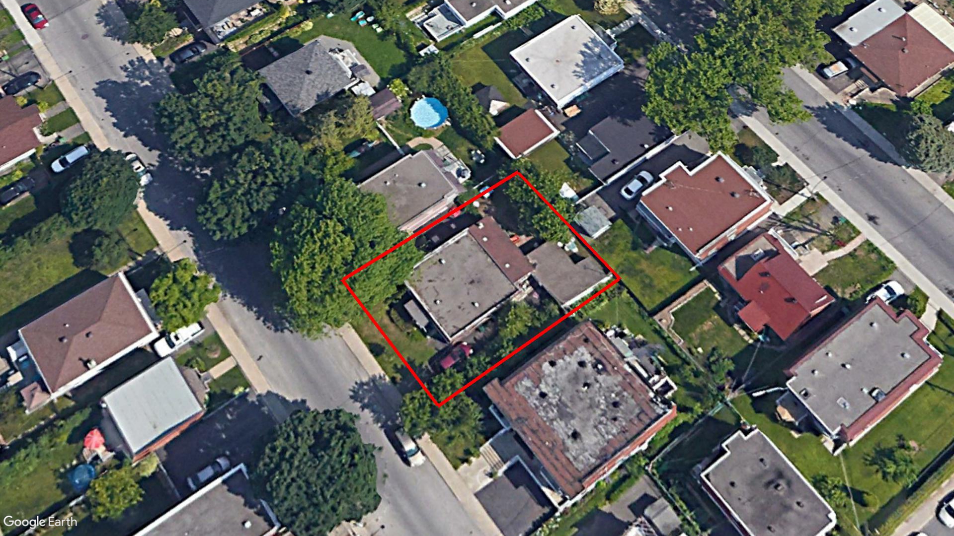 Tax Sale Montreal, Quebec - 020688-65