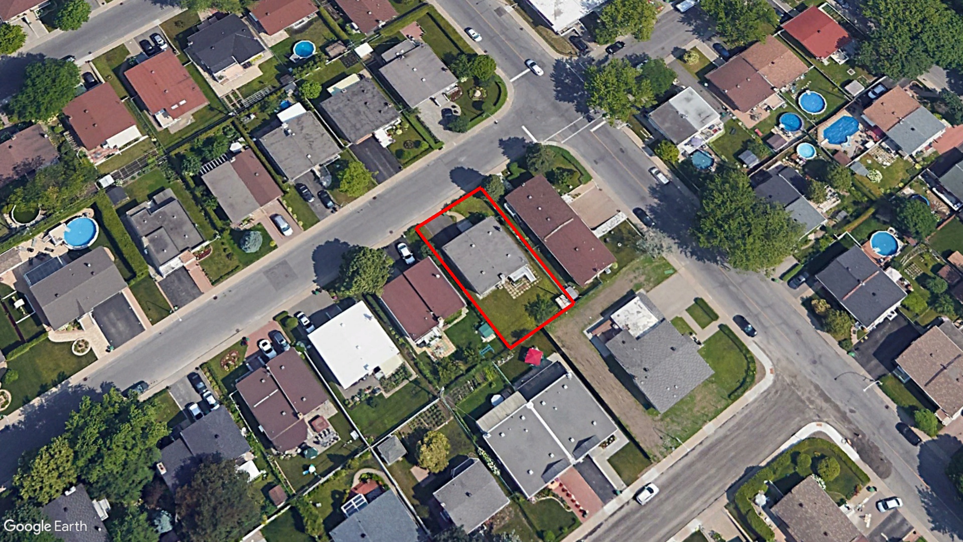 Tax Sale Montreal, Quebec - 020872-15