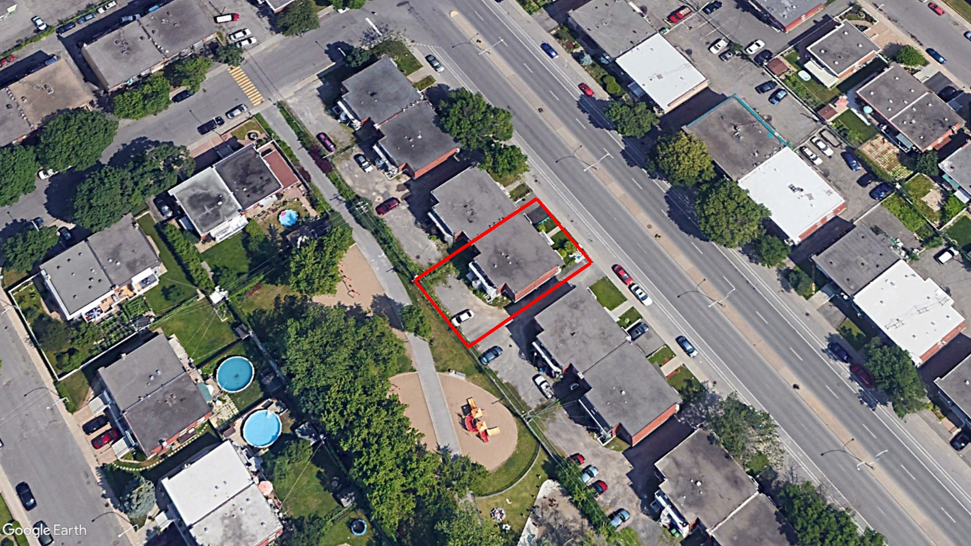 Tax Sale Montreal, Quebec - 020812-70