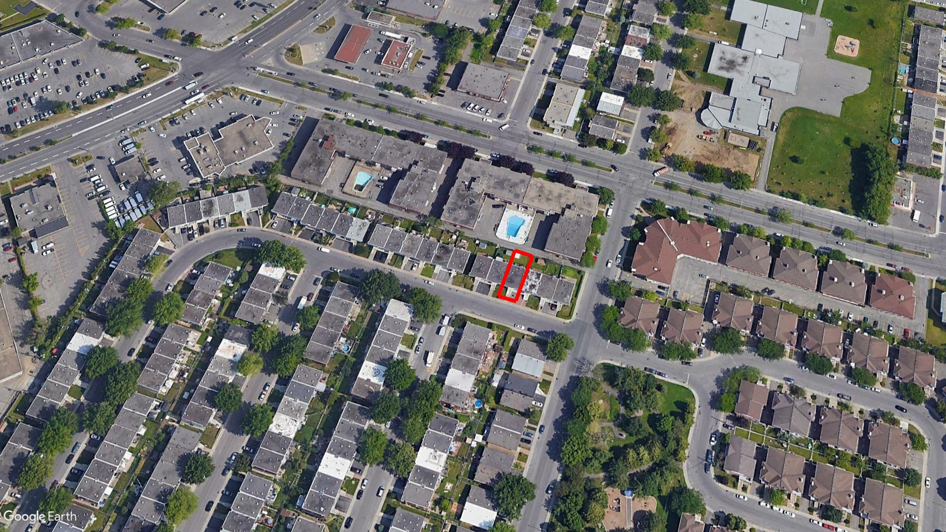 Tax Sale Montreal, Quebec - 040433-37