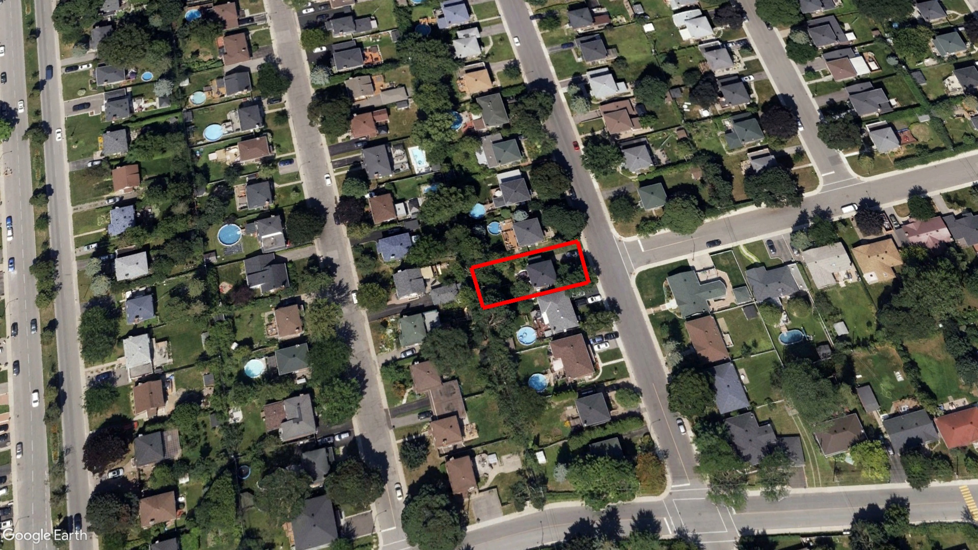 Tax Sale Montreal, Quebec - 050509-03