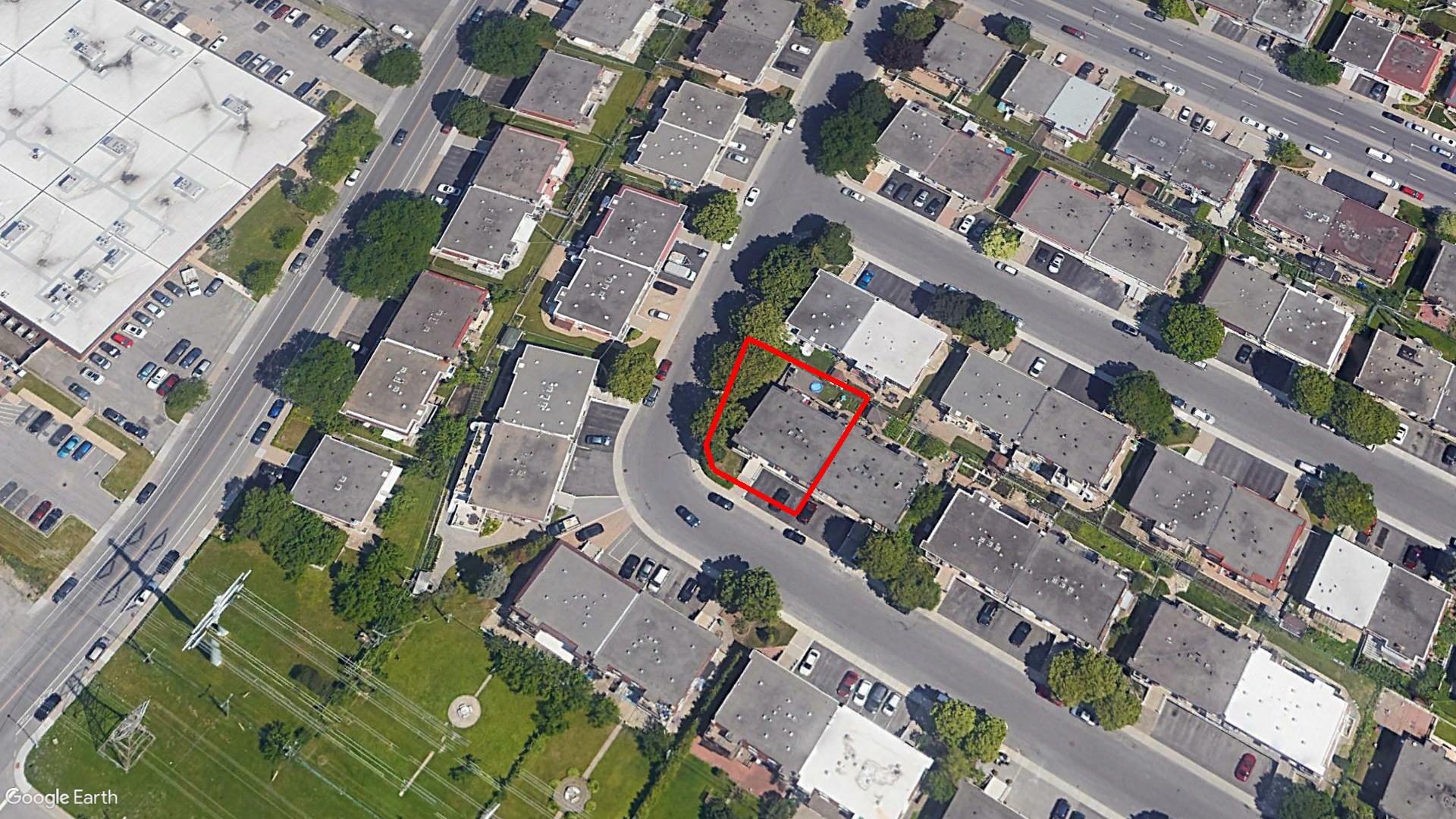 Tax Sale Montreal, Quebec - 020950-56