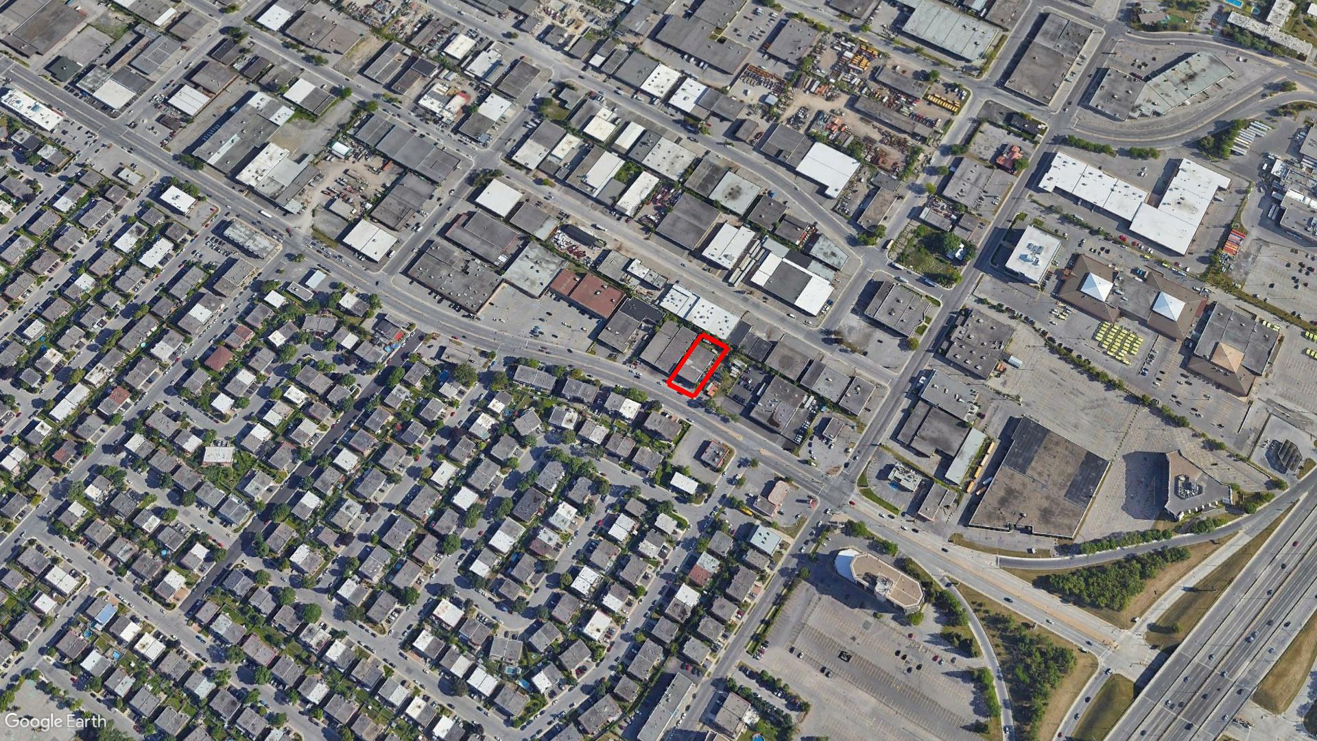 Tax Sale Montreal, Quebec - 020915-95