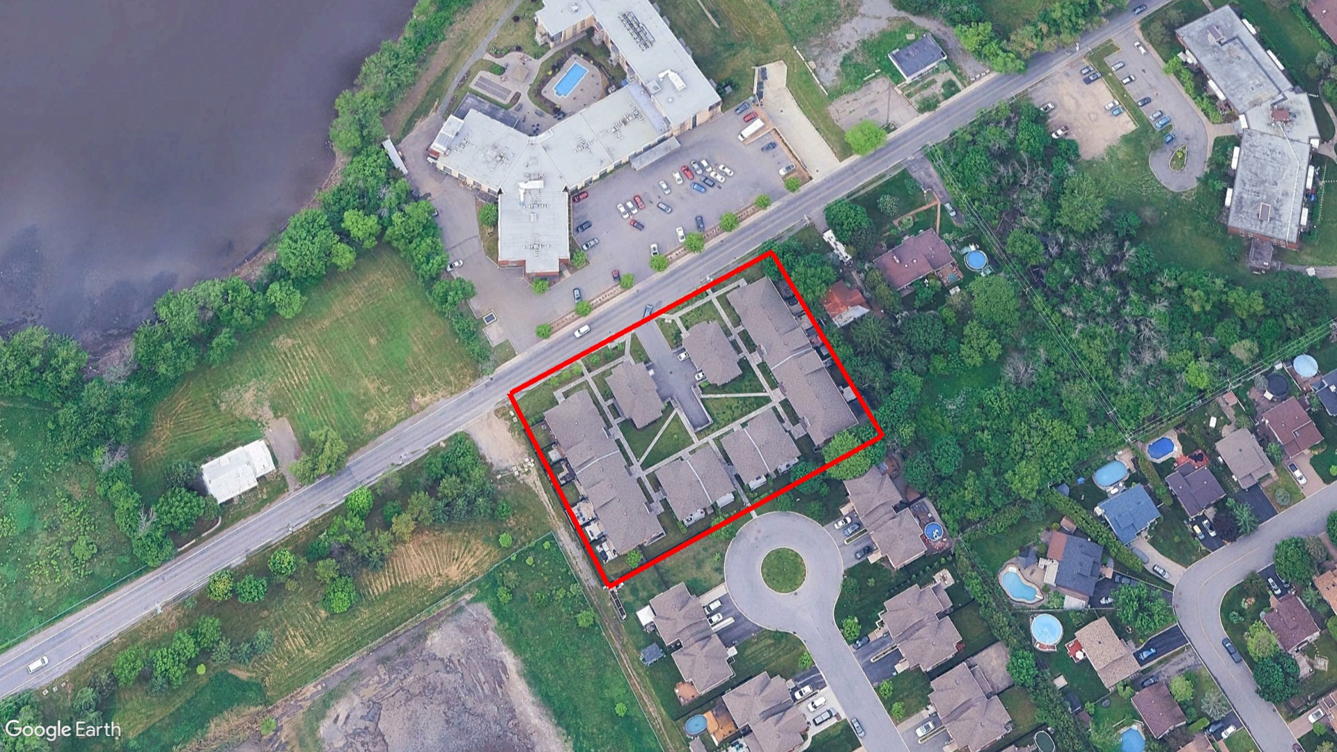 Tax Sale Montreal, Quebec - 052917-84