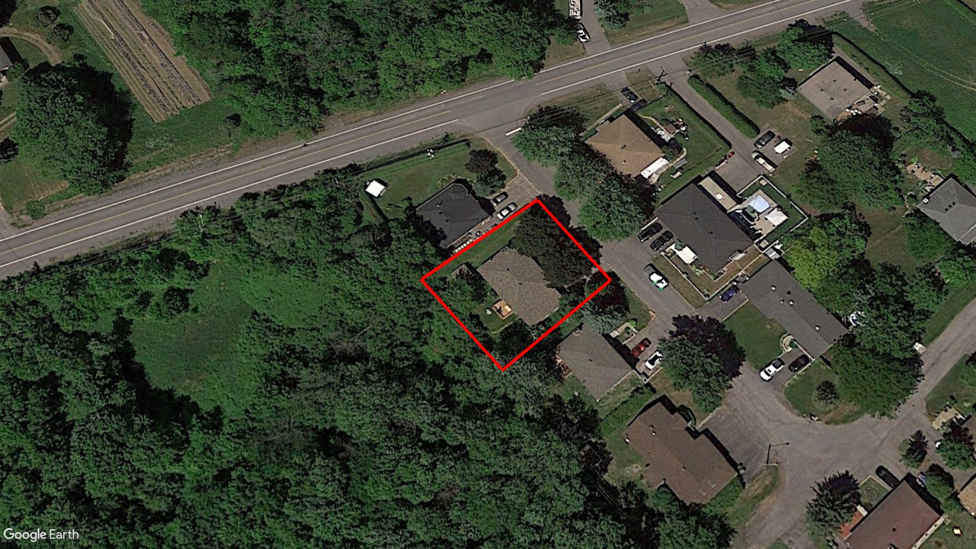 Tax Sale Montreal, Quebec - 040552-33