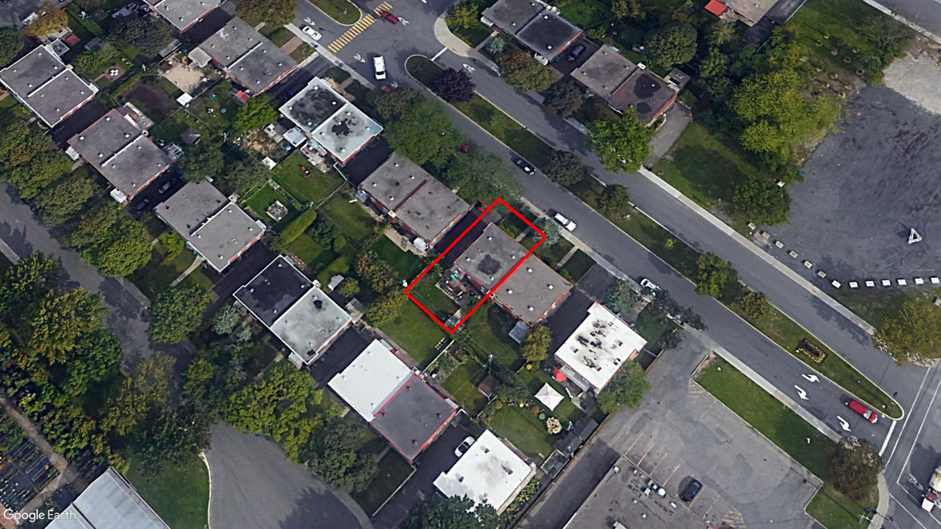 Tax Sale Montreal, Quebec - 041001-34