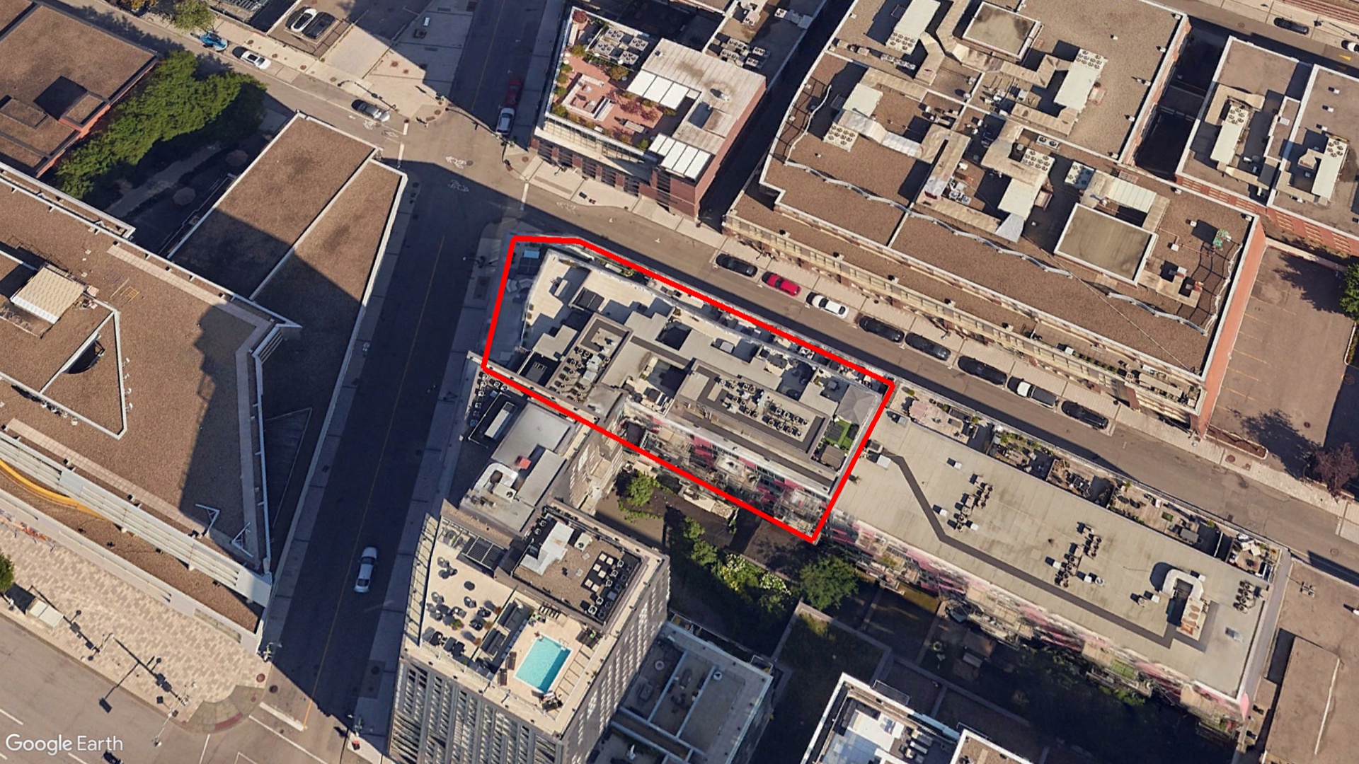 Tax Sale Montreal, Quebec - 120814-04