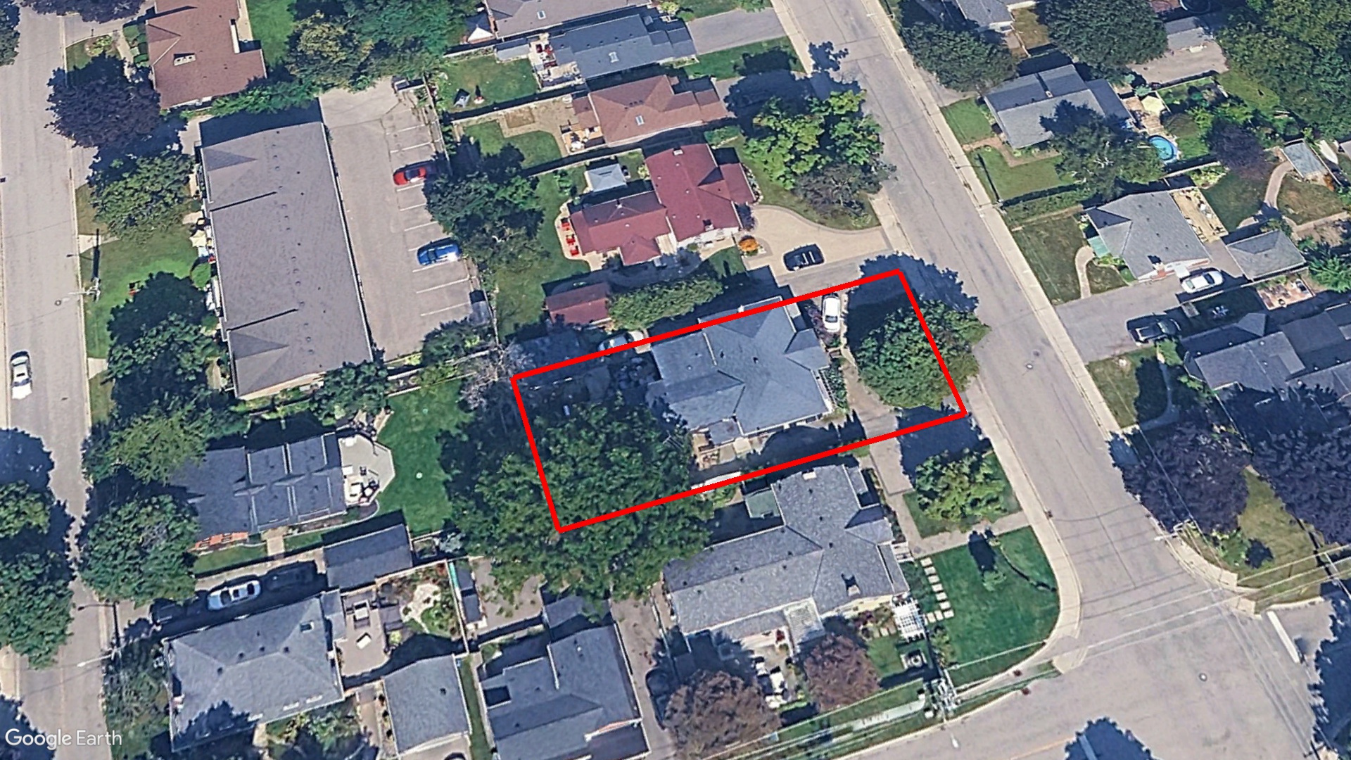 302 BYRON ST N, WHITBY